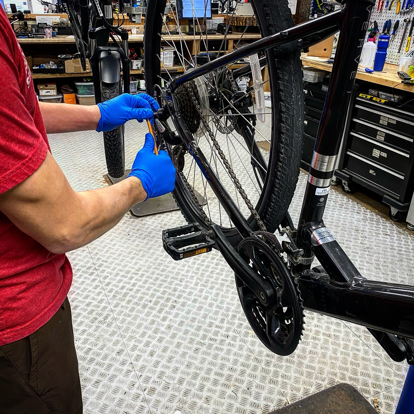 NOW IS THE TIME! To get your bike in for its annual tune up! Our off-season pricing ends this weekend, so yea, now is the time! All of our service packages are discounted through the weekend and our shop is already overflowing with smart customer’s bikes! Once peak season hits it’s not uncommon for us to get 1-2 weeks out on turnaround time. Get your bike in now to save money AND precious riding time. Any bike brought in by the end of the day on Sunday is eligible for off season pricing, regardless of when we get it finished. All bikes brought in after Sunday the 1st will be checked in at the regular season rate. Check the service page of our website for pricing.
.
#sugarbottombikes #northlibertyiowa #bikeiowacity #iowacityiowa