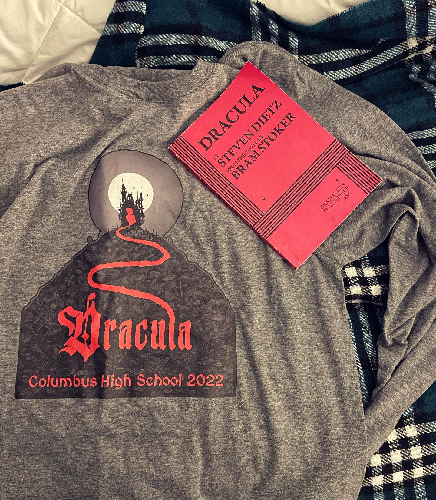 The excitement is killing me!🩸
#dracula #draculaplay #highschoolplay #theatrekids #fellintothatcrowd #thetheatrecrowd