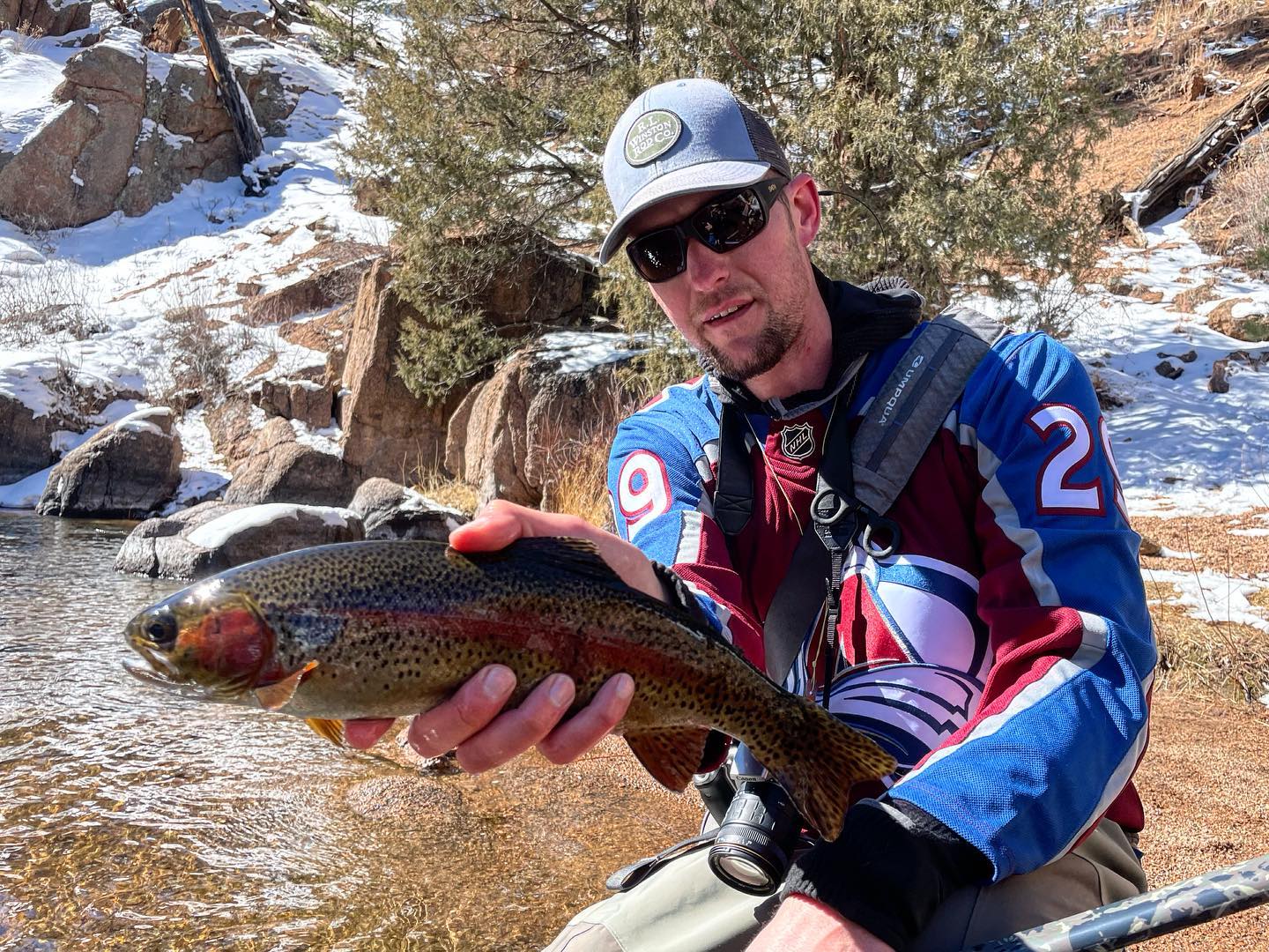 Yesterday, we were finally able to get back out on the river with @j_koslosky again. It was a fun day with good conversations, beers, and some fish in the net.
•
#flyfishing #colorado #canyonfishing #southplatteriver #flyfishcolorado #rainbowtrout #keepemwet #troutfishing #getoutside