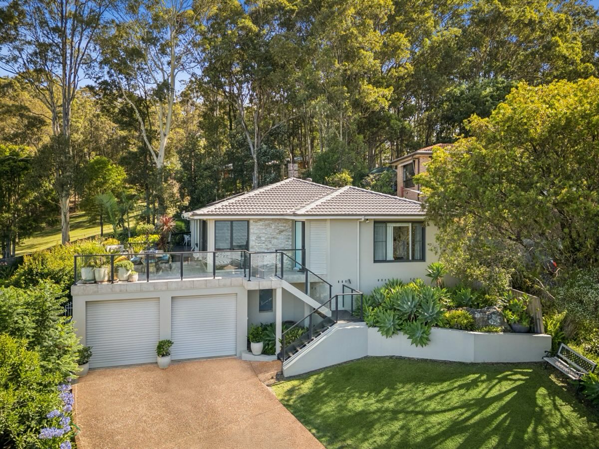 Just bought, off-market, Hugh and I have just purchased a beautiful beach house for our very special clients and friends. Set in lush bushland and with a wonderful ocean view, it’s going to be such a wonderful place to spend lazy summer days - we’re so happy for them! 😊