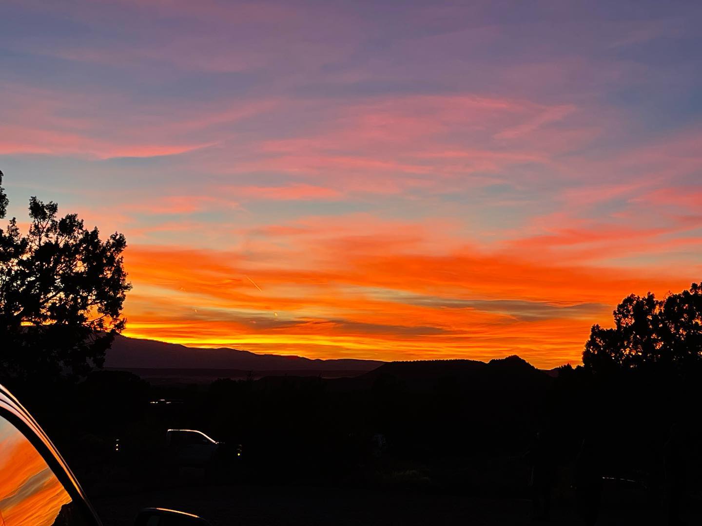 What gorgeous sunset to start off our UFO & Stargazing tour! Right now through the end of the year all adult tickets are $110 per person instead of $135! www.SedonaUFOTours.com #sunset #sedona #visitsedona #sedonaufotours #stargazing #sedonamonthly