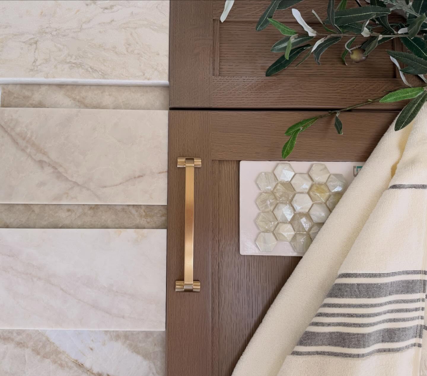 Not all Taj Mahal stones are created equal - veining, warmth, movement… the details tell the real story.
Quartzite = natural beauty. It’s a real stone formed from sandstone and mined from the earth. Every slab is unique.
Quartz = engineered perfection. It’s made from crushed quartz + resins, designed for consistency and durability.
Both are stunning. The difference? Nature vs. man-made.