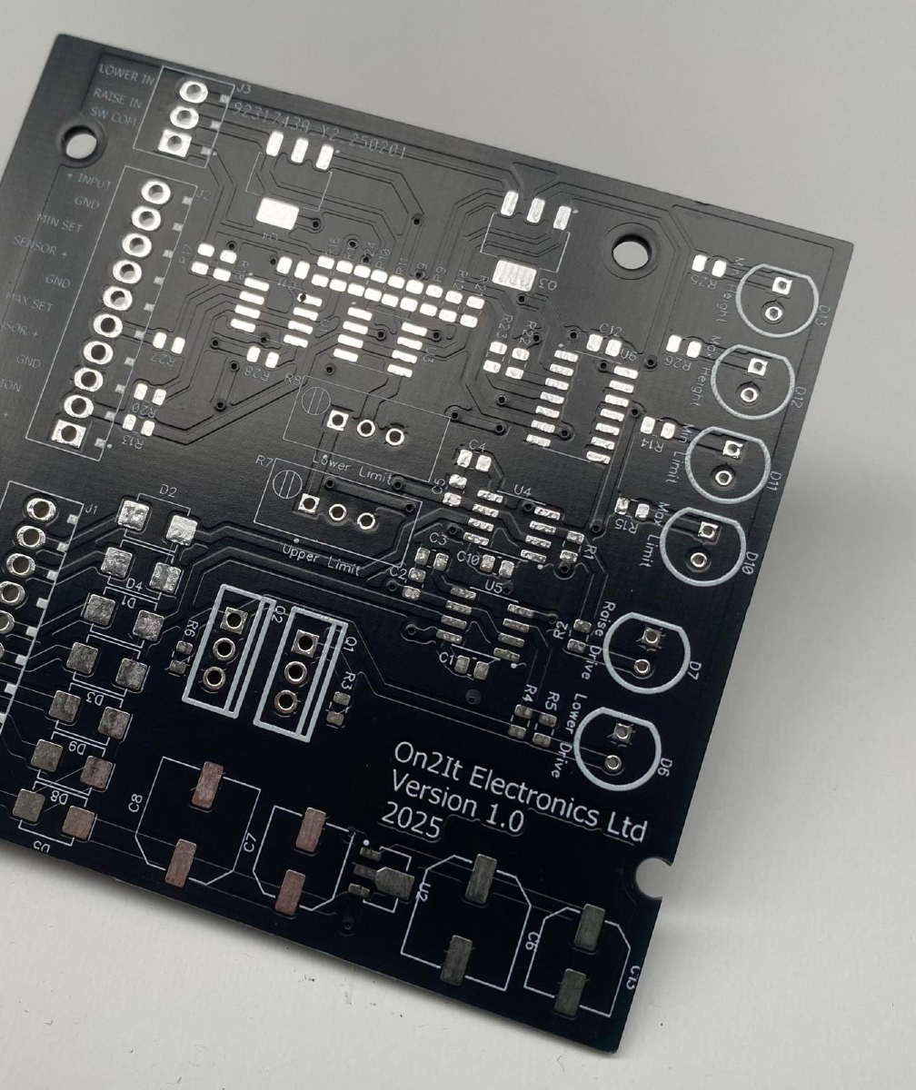 Our custom-made circuit boards for our HitchIt have arrived to the workshop this week, pretty satisfying to the eye!
#on2itelectronics #electronicengineer #nzfarming