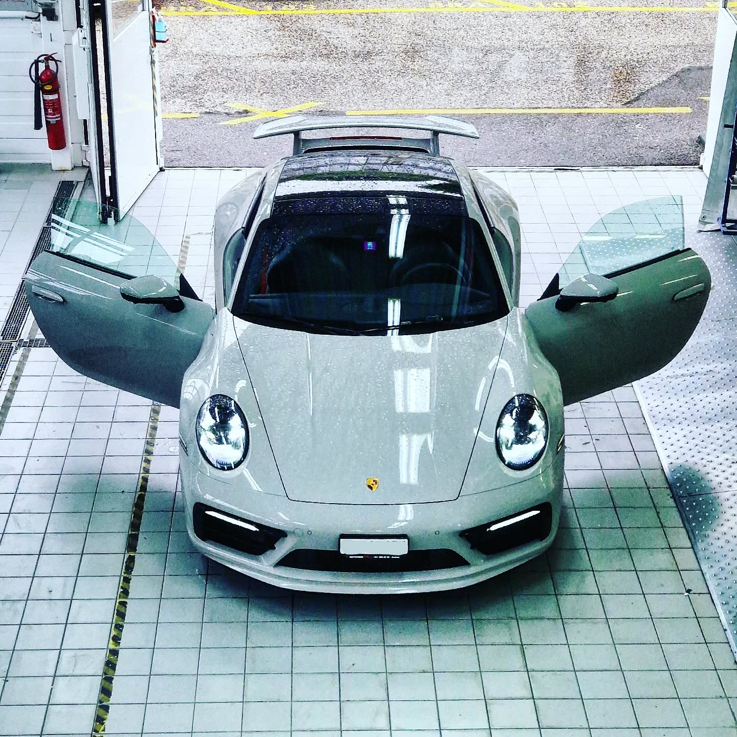 Www.carrosseriebra.ch
Porsche in the place💥💯
#cars #carstagram #carsofinstagram #carrosserie #carrosseriesuisse #carsoftheday #carrosseriebra #automobile #atelierautomobile #atelierdereparationautomobile #gts #supercars #coupesport #sportcars #porschelife #bestcars #porschecarrera #porsche #porsche911 #porschemoment #voituredeluxe #voiture #voituredesport #porschelife #germancars #apiedcestbienmaiscestlong #fastcar #detailing #voituredesport #nicecars