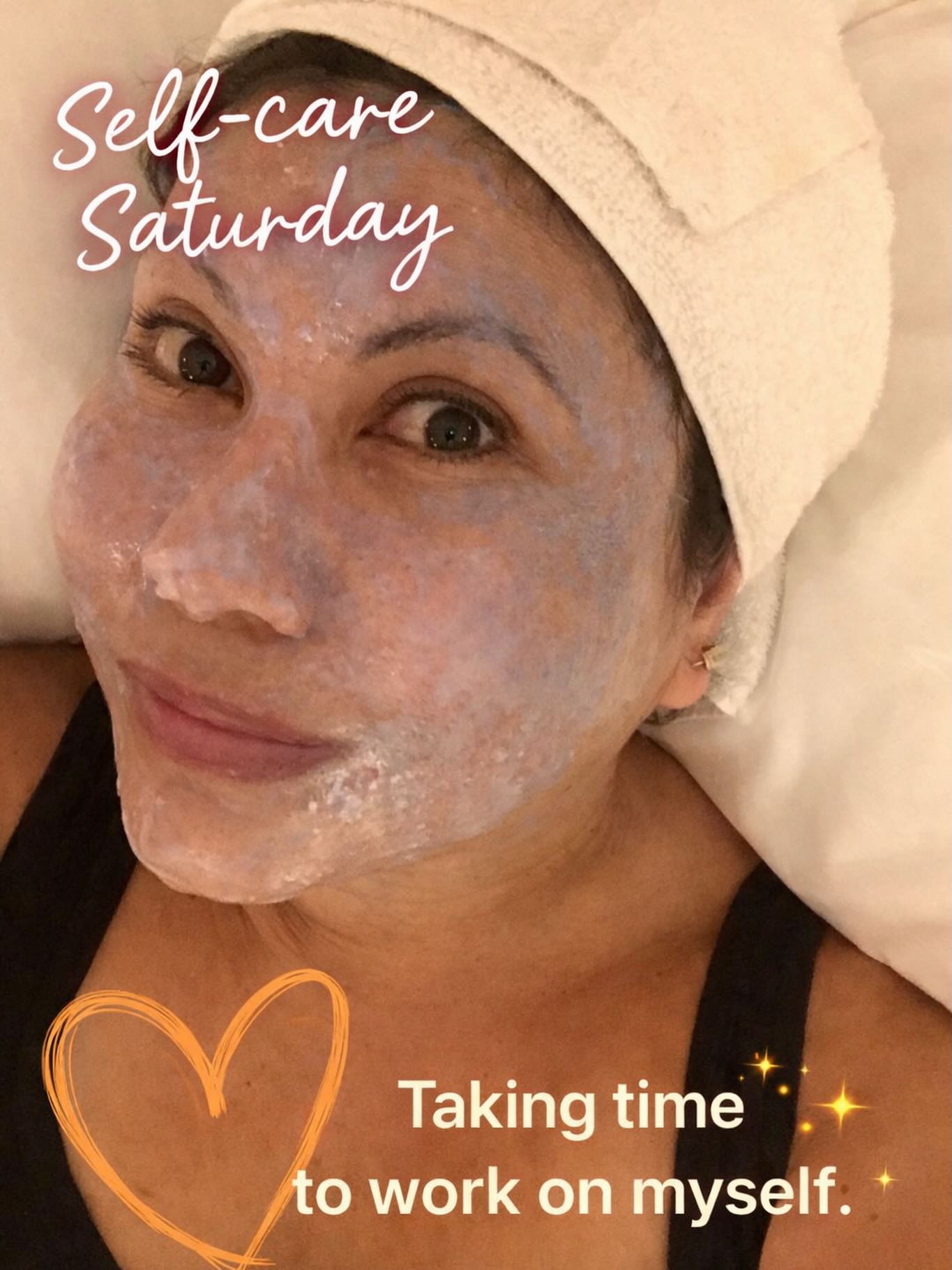 A little weekend ritual … because healthy skin is always in style 💫
#passionistachic
•
•
•
#skincareroutine #over50lifestyle #skinbooster #workingonmyself