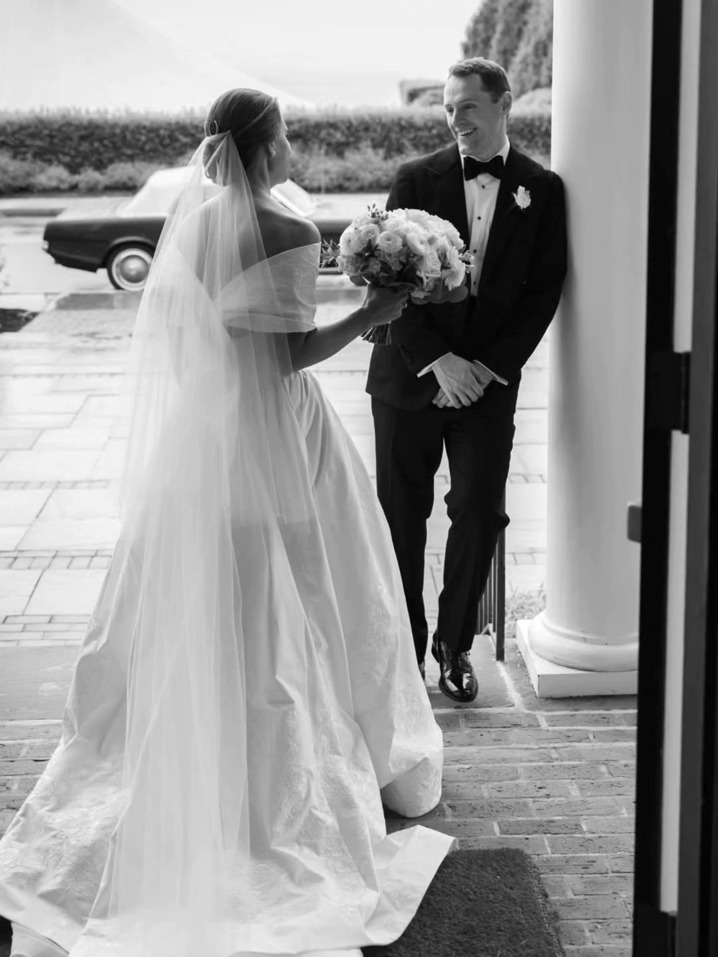 Tender moments and loving smiles that even a rainy June day couldn't keep away. ♥️