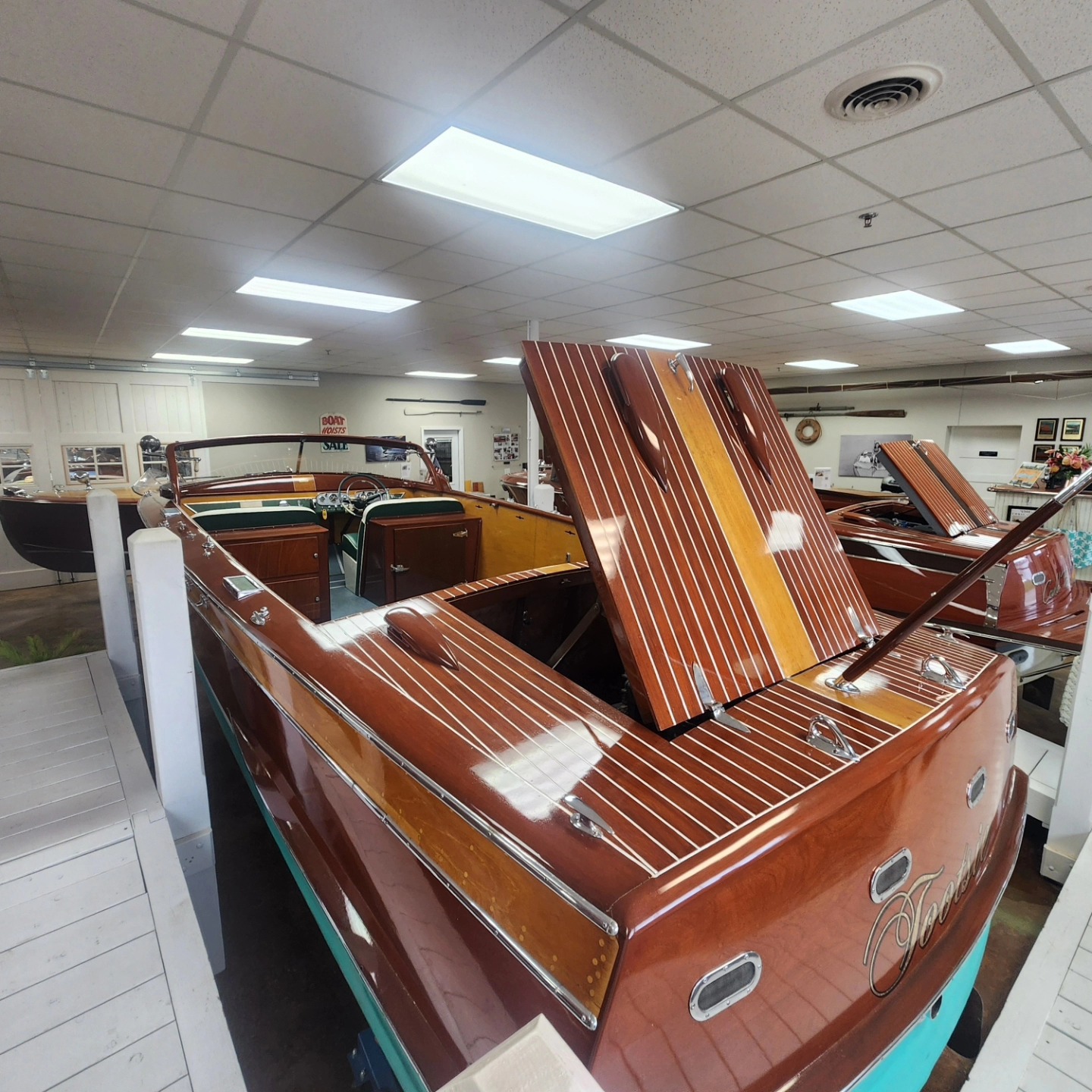What a cool Vintage Shepherd! This could be your new summer ride! ☀️ #shepherd #bergersenboatco #lakegenevawoodboats