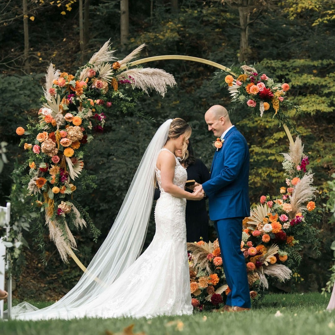 Over the years we have added rental pieces to our collections exclusively for our client's use. This circular gold arbor is a STUNNER.
We are still accepting clients for 2025 and 2026-drop us a line!
#weddingflorist
#lancasterweddingflorist
#lancasterwedding
#everafterfloraldesign
#everafterfloral
#ceremonyflowers
#weddingceremonydecor
#fallwedding
