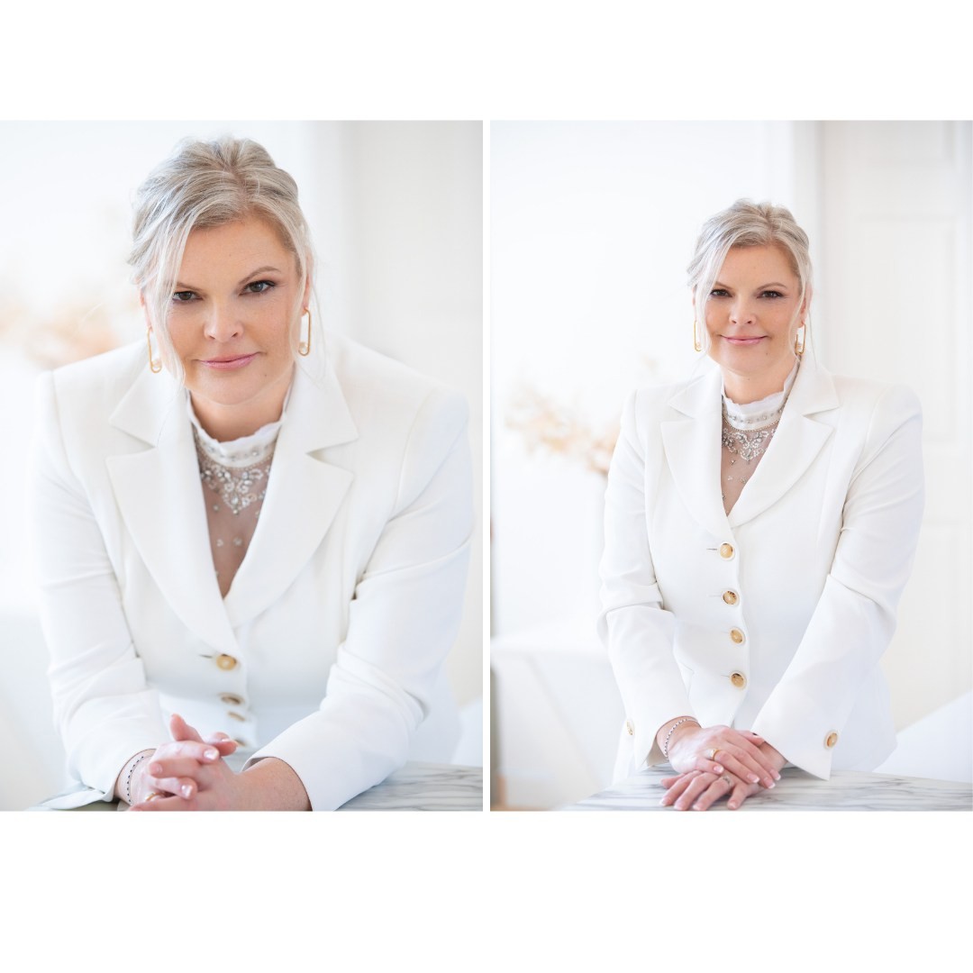 Soyez la parfaite girlboss! Votre image est la clé de votre succès📸
Prenez rendez-vous!
418-809-2431
#studioleciel #studiophoto #photographie #passionphoto #lifestylephotography #photography #photoshoot #quebec #girlboss #businesswoman #boss #likeaboss #powerfullwoman