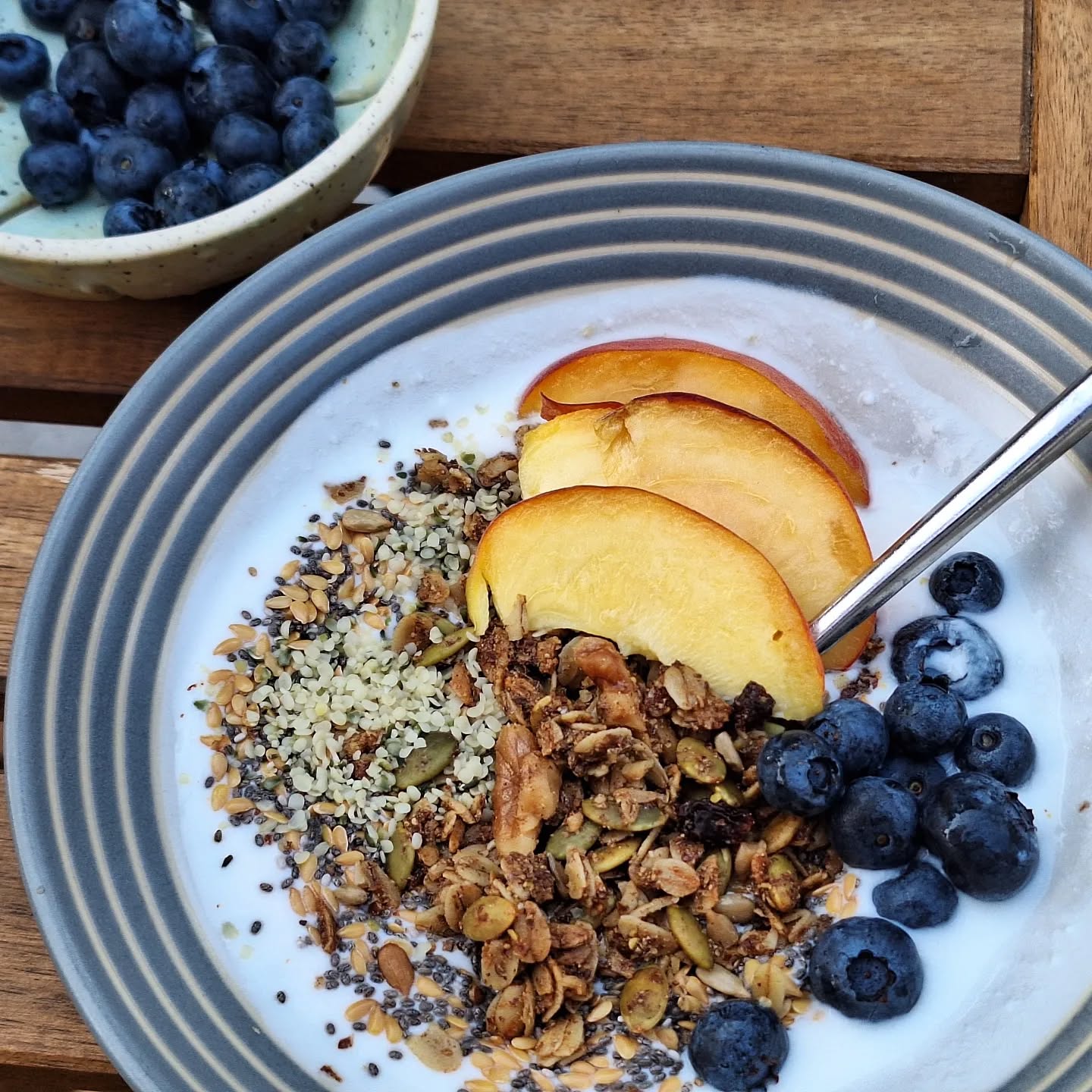 Summertime, and the living is easy...I love this time of year when fresh fruit is available at the farmers' markets. It's at its peak freshness and doesn't need any embellishments. Have it for breakfast, take it on a picnic, or serve as an easy snack or dessert.