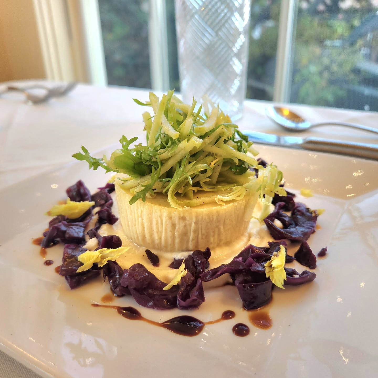 ✨️Our signature Budino is now served with celery root puree, braised red a cabbage, vin cotto and apple and frisee salad✨️
Book your table tonight!🥂
Open Wednesday through Saturday 5 ~ 8:30
#staylocalaptos #aptosdining #farmtotable #supportlocalbusinesses