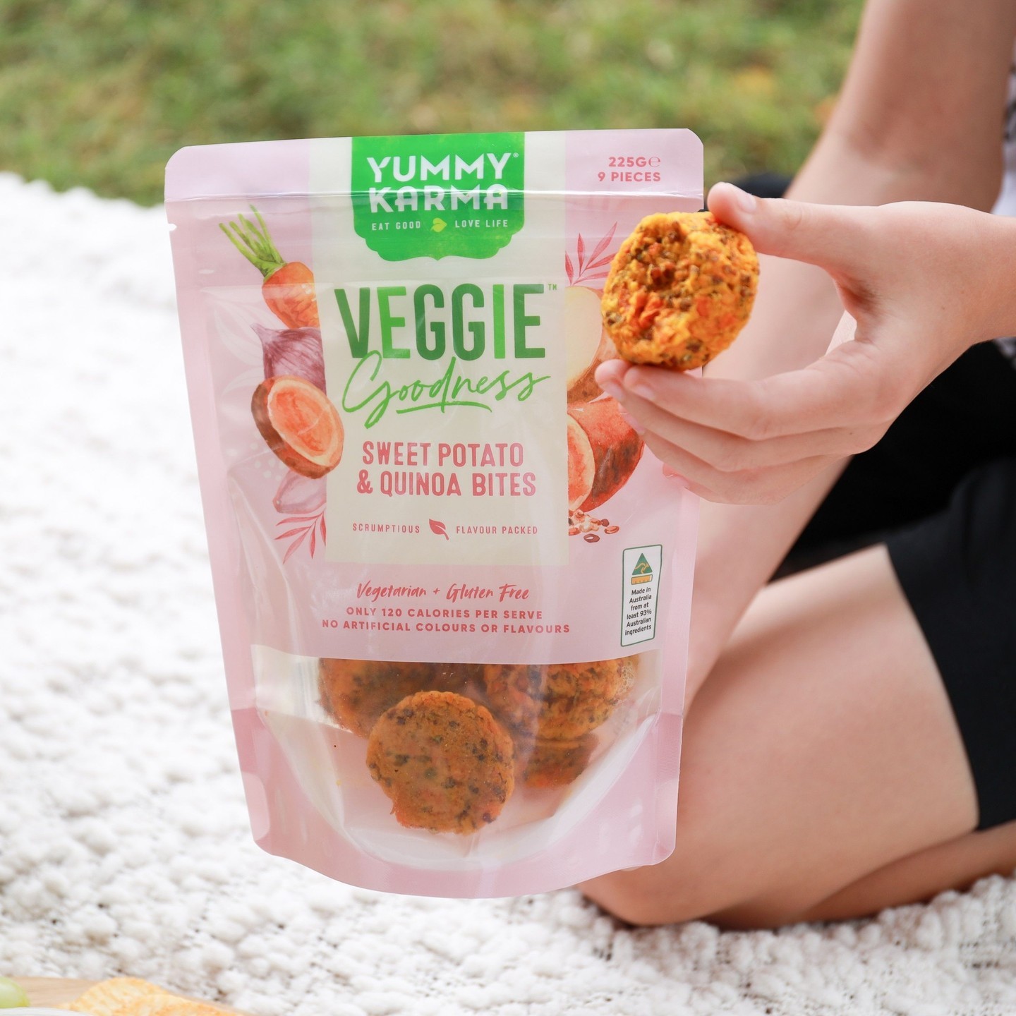 Versatile and delicious! Our Sweet Potato Quinoa Bites are the perfect picnic companion, salad topper, or standalone snack.
Enjoy them any way you like – the possibilities are endless! 🥗🌯