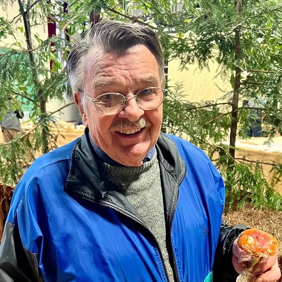 𝗙𝗲𝗯 𝟳 𝟮𝟬𝟮𝟲 𝗠𝘂𝘀𝗵𝗿𝗼𝗼𝗺 𝗜𝗗 𝗖𝗹𝗮𝘀𝘀
This one day class won't turn you into an instant mushroom expert, nor enable you to effortlessly identify every mushroom in the forest. Rather it will give you an introduction to a systematic approach for identifying your finds and give you a foundation for building your skills.
Cost: $15 You must be an FFSC Member to take this class. see 𝐡𝐭𝐭𝐩𝐬://𝐰𝐰𝐰.𝐟𝐟𝐬𝐜.𝐮𝐬/𝐞𝐯𝐞𝐧𝐭-𝐝𝐞𝐭𝐚𝐢𝐥𝐬/𝐟𝐞𝐛-𝟕-𝟐𝟎𝟐𝟔-𝐦𝐮𝐬𝐡𝐫𝐨𝐨𝐦-𝐢𝐝-𝐜𝐥𝐚𝐬𝐬 for more info.
