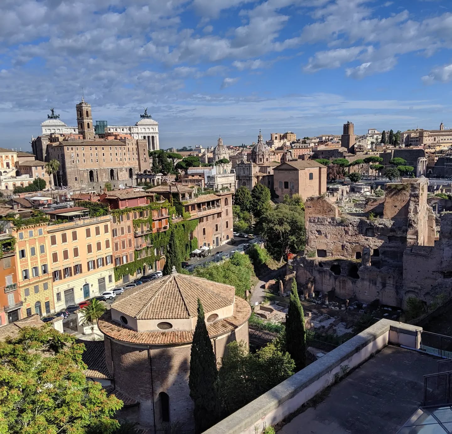 When visiting the Palatine Hill - which overlooks the forum - don't miss the opportunity to enjoy the views and see for yourself why this was the neighborhood of the elite in ancient Rome. #latinrocks #ancientrome