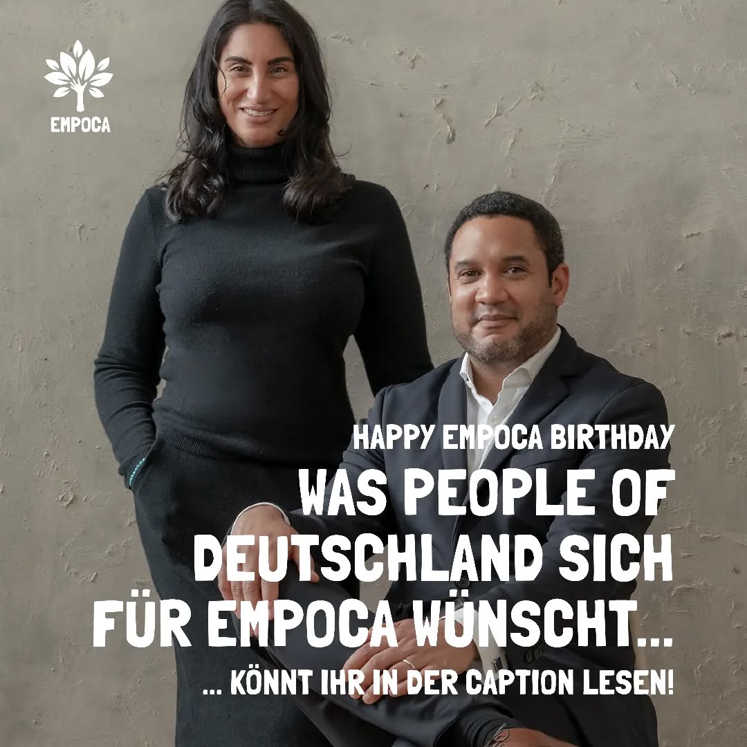 "Wir wünschen EMPOCA für die nächsten 5 Jahre, dass auch die Mehrheitsgesellschaft Euch jenen Rückenwind beschert und das Verständnis entgegenbringt, welches ihr verdient, bei Eurem wichtigen Auftrag, Schwarze Kinder und die Natur sinnvoll zu verbinden. Viel Erfolg 🍀❤️ von ganzem Herzen und Danke für eure tolle Arbeit!"
Liebe Martina (@martinarink_author ) und lieber Simon ( @simonusifo ) vielen Dank für eure Geburtstagsglückwünsche und das Sichtbarmachen von @peopleofdeutschland.
In diesem Jubiläums-Monat freuen wir uns, gemeinsam mit euch allen etwas zu bewirken. Lasst uns den Moment nutzen, um Gutes zu tun!
💚 Unterstützt die Mission von EMPOCA, indem ihr spendet. Jeder Beitrag macht einen Unterschied und trägt dazu bei, dass in Zukunft noch mehr Schwarze Kinder sich mit der Natur verbinden. Nutzt den Spendenlink in der Bio und supportet unsere Arbeit.🙏🏾
Gemeinsam können wir noch mehr erreichen! Lasst uns die kommenden Jahre mit Liebe, Unterstützung und positiver Veränderung füllen. 🌟
Eure EMPOCAs
#empoca5 #fivemoreyears #blackkidsinnature #fundraising #natureisperfect #justlikeyou
