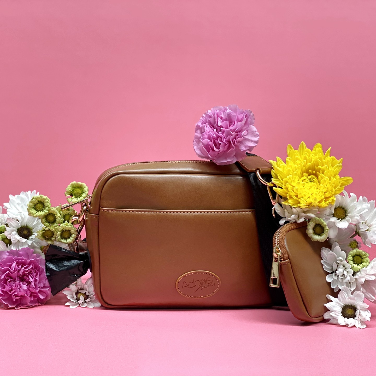 We've designed the ultimate dog walking bag, engineered to offer all the essential features for your stroll, without compromising on style. #fauxleather #dogwalking #dogwalkingbag #dog #design
