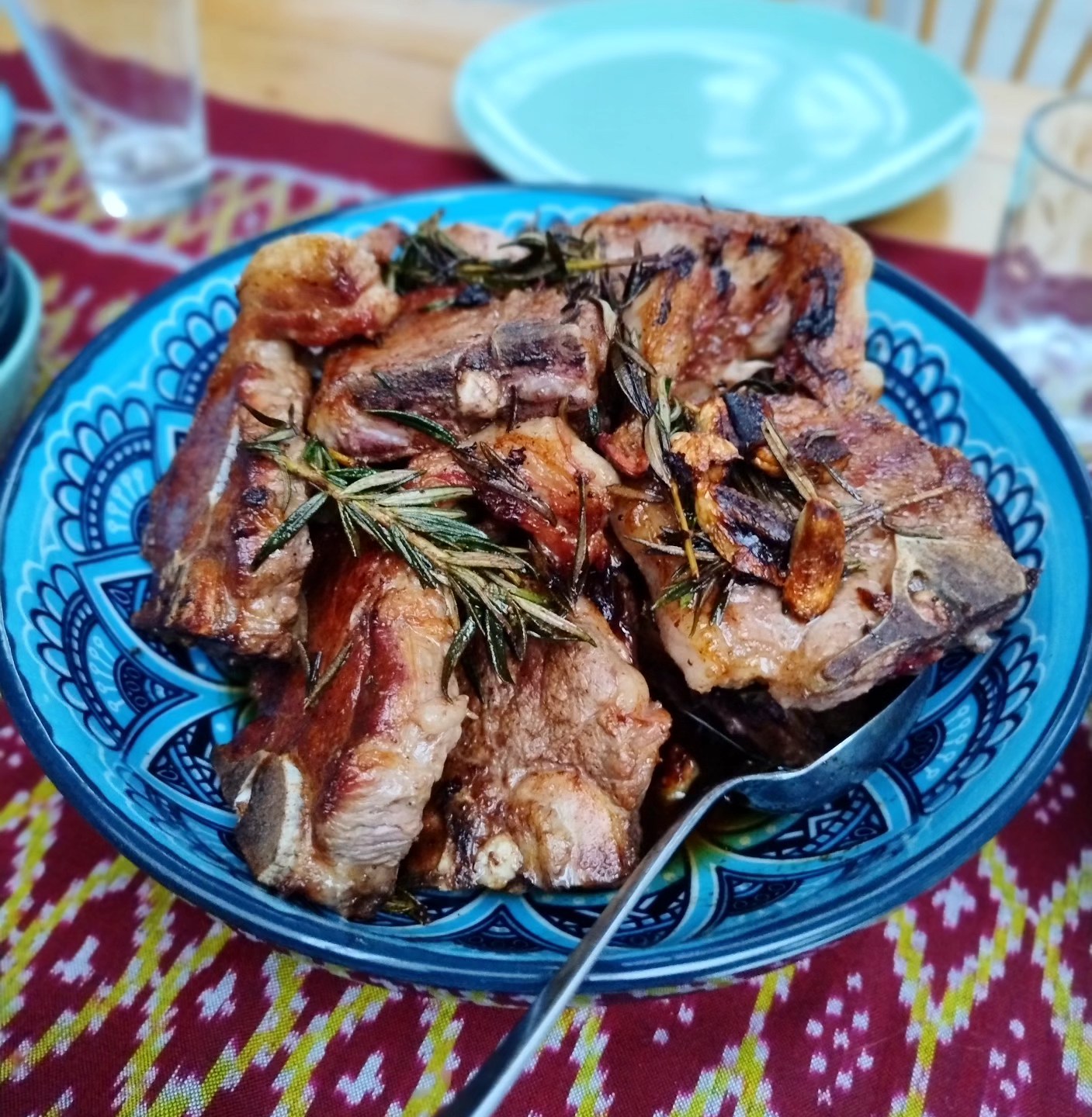 The season for lamb is here! ☀️⛱️
Millawarra Lamb Loin Chops are grass fed and locally sourced from Victoria! Juicy, tender and very flavourful. If you're planning your summer menu's, give us a call and our sales team will be happy to help you!
Image : @vikramaditya4
#aussielamb #butchershop #melbournechef #melbournefoodie #lambsteak #bbqlovers #aussiemeat #eatlocal #lambchop
#meatlover