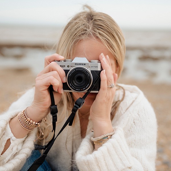 12 things you may not have known about my photography journey.
1 - Always loved a camera as a child and remember my first one with a disposable flash! Now I feel old. 📸
2 - Studied photography and styling at London College of Fashion where I spent endless hours in the dark room, miss the magic of watching an image develop. 🪄
3 - Assisted some amazing portrait photographers who I got to travel with meeting some incredible people along the way. 🌎 @davidgambleartist and @jrgarrett1940
4 - Worked as a studio assistant at a beautiful London photography studio hired out by fashion photographers and glossy magazines. Lots of early mornings and late nights and re-painting coves at the end of a shoot, but great experience.
5 - Assisted some wonderful London based still life and product photographers.
6 - Worked for a casting agency doing their headshots.
7 - Worked at Venture portrait studios in Primrose Hill, London where I met the fabulous @kate_priest_photography.
8 - Worked at New Id photographic studios in Oxford Circus, London
9 - Set up a wedding photography business with @kate_priest_photography and shot many beautiful weddings at some stunning locations including the Gherkin. Shot one wedding at 7 months pregnant, safe to say I was exhausted at the end of the day. 💍💒
10 - Had my two beautiful babies which lead me to my next venture……👶🍼
11- spent the last decade photographing families and newborns meeting many lovely families along the way and still going strong today @charlottechristiephotography
12 - Set up my personal branding and product photography business. @charlottechristiecreative
#photographerslife
#brandphotoshoot #brandphotography #personalbrandshoot #femalebusinessowner