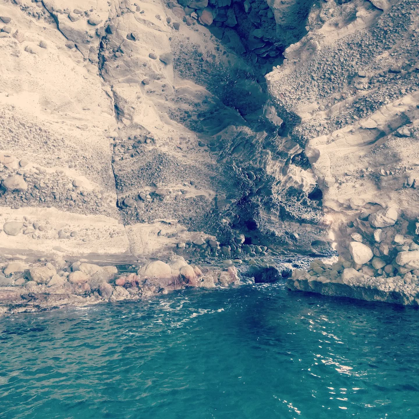 Rugged coast #bajacaliforniasur