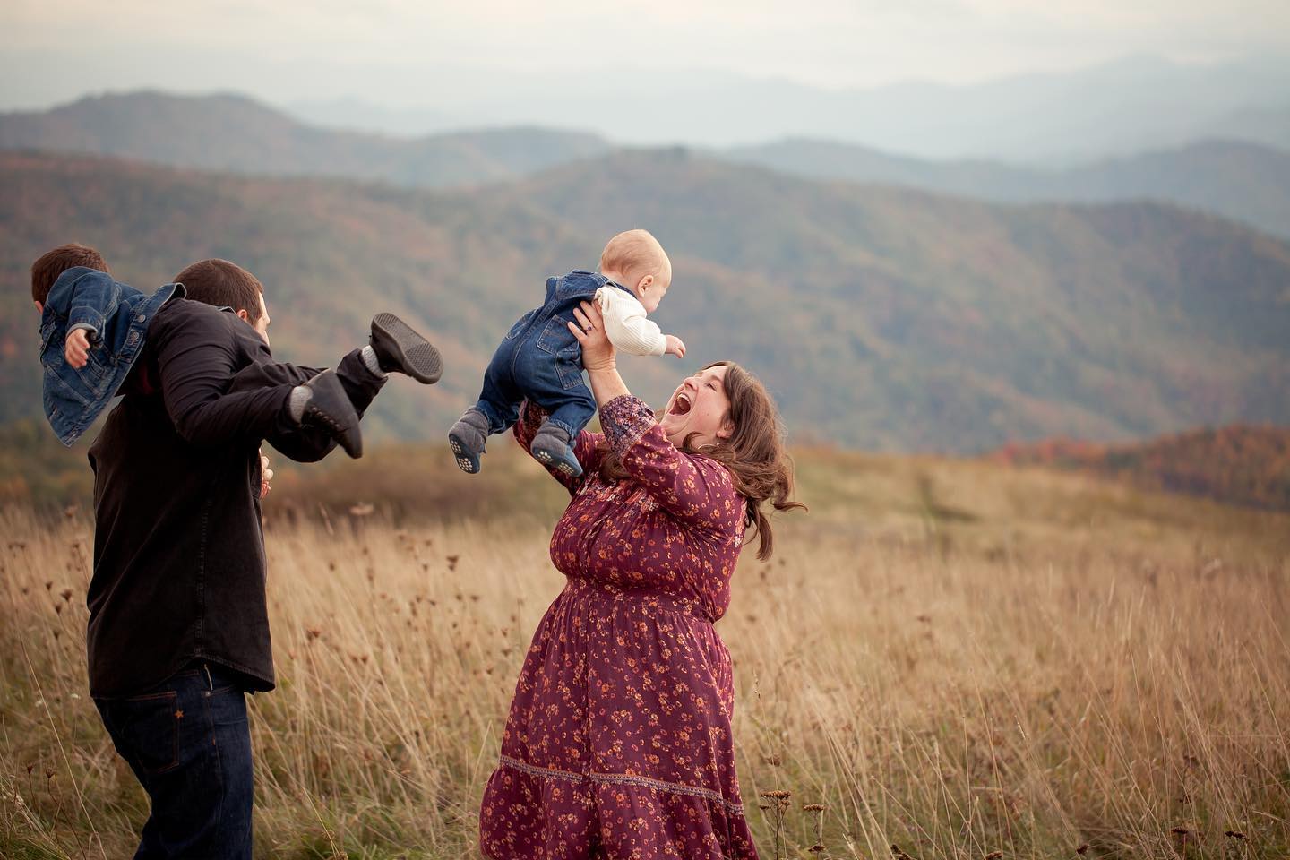 The Giotto Family » Adventurous, soulful, fierce, wild and free. This incredible bunch of humans are so full of love and the best kind of humour. What a magical evening we spent together.🙌🏼✨
··· Our Simply Series™ FAMILY sessions capture your beautiful blossoming family for any occasion, celebration, vacation, or no reason at all. Chasing stunning light and authentic love, these sessions consciously capture the season of your family, now. ···
#cassieleahphoto