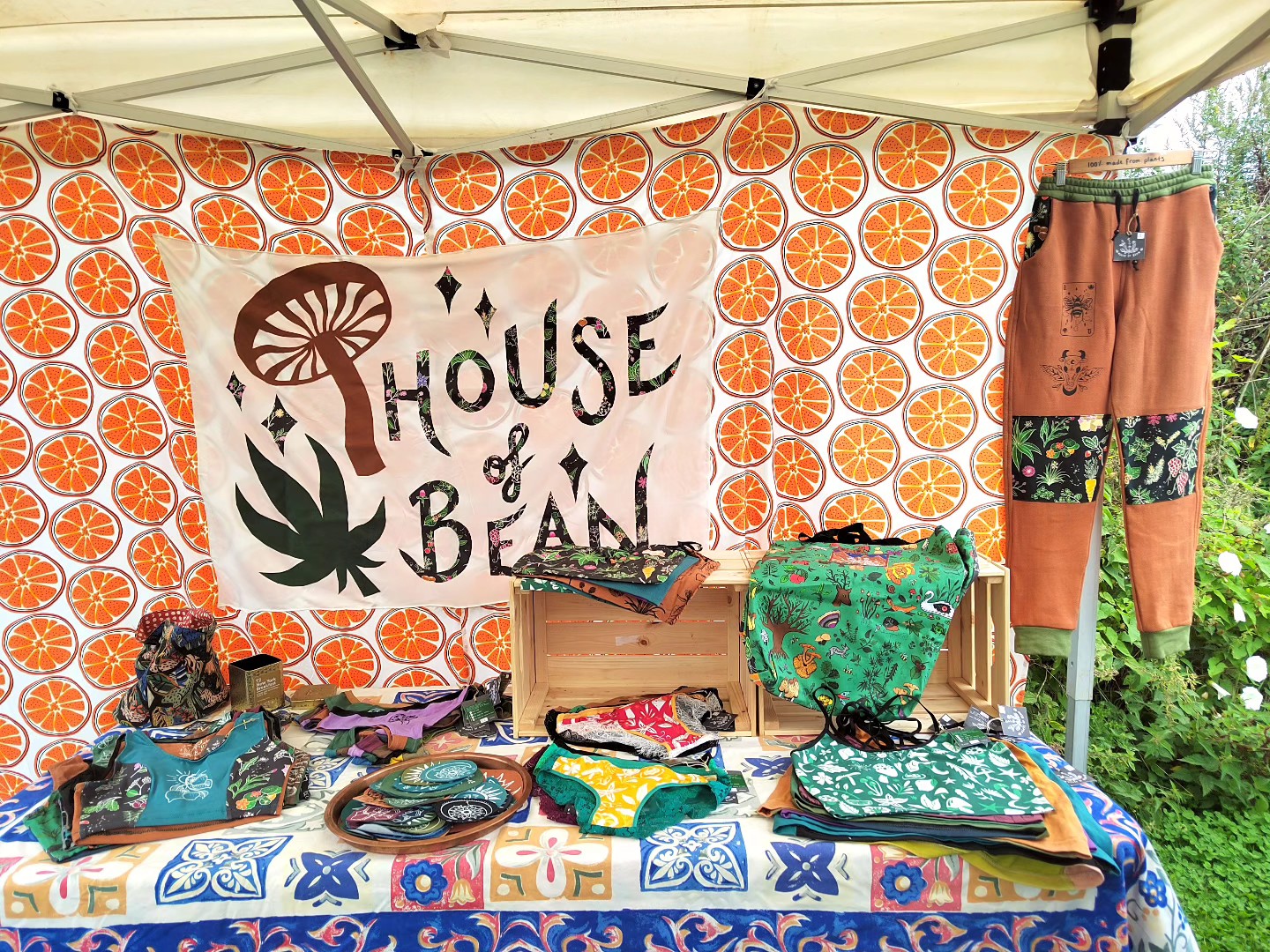 find me at @outside_devon this morning for the farmers market! šš
www.houseofbeanco.com
#botanical #hemp #hempclothing #sustainableclothing #handmade #madetoorder #smallbusiness #screenprint #mushrooms