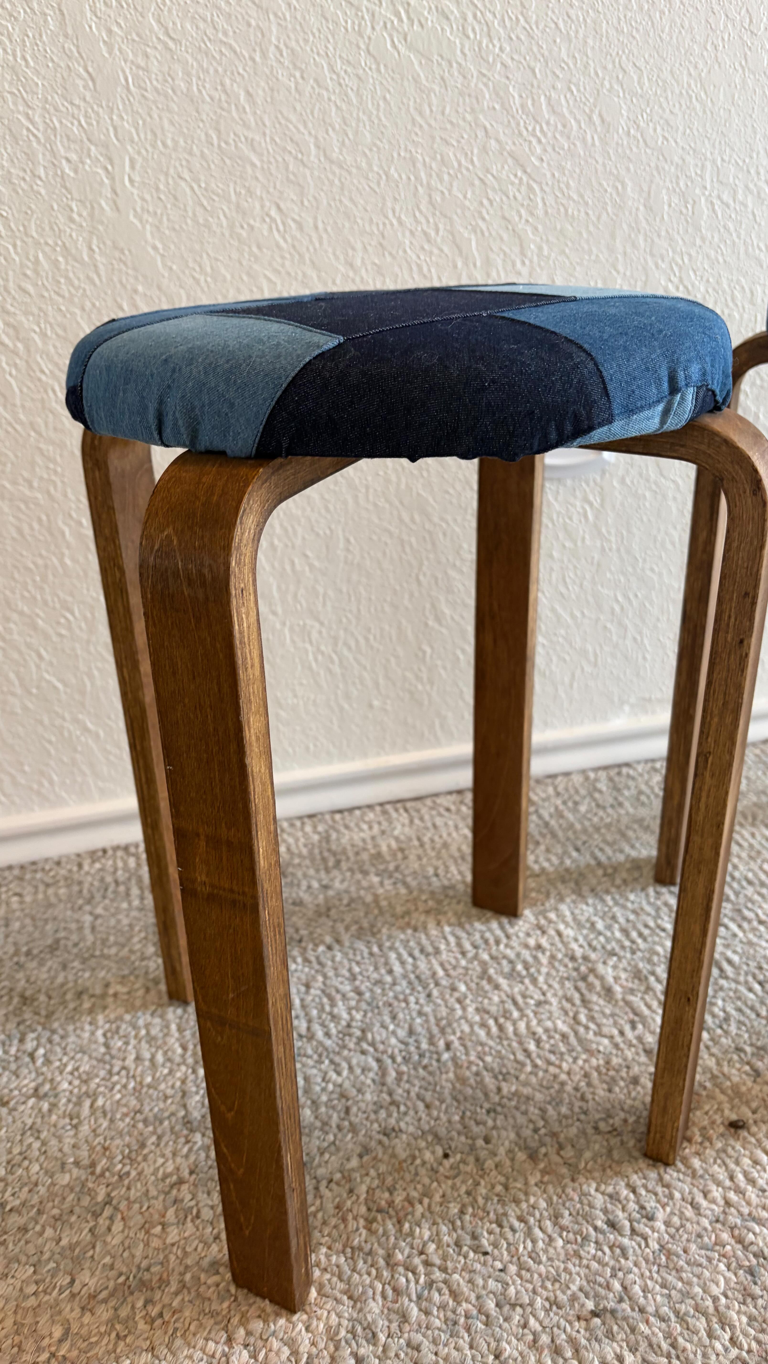 Patchwork 💙 Denim 💙 Stools - my lazy Tuesday DIY supporting the #vintagerevival