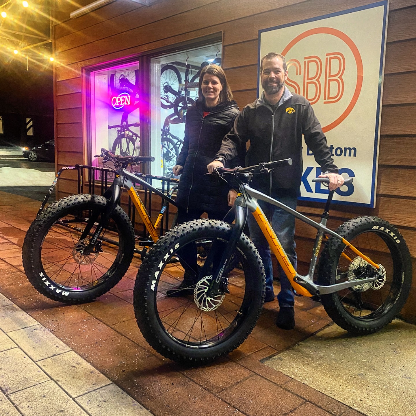 Are you ready for the 9th Annual Lake Macbride Fat Tire Classic? Brie & Kye are ready with their pair of matching new KHS 4 Season 4000 Fat Bikes! New Bike Day hits even better when it means you get access to a whole new style of riding and new terrain unlocked that wasn’t rideable before!
.
@lakemacclassic happens in just over a week on February 7th at Lake Macrbride State Park near Solon. Registration closes this Monday at 10pm. Join Kye & Bre and hundreds of other stoked fat bikers at Iowa’s most exciting fat tire event! And if you don’t have a fat bike yet we know where you can find one! 😉
.
#newbikeday #khsbicycles #sugarbottombikes #lakemacfat #fattirebike