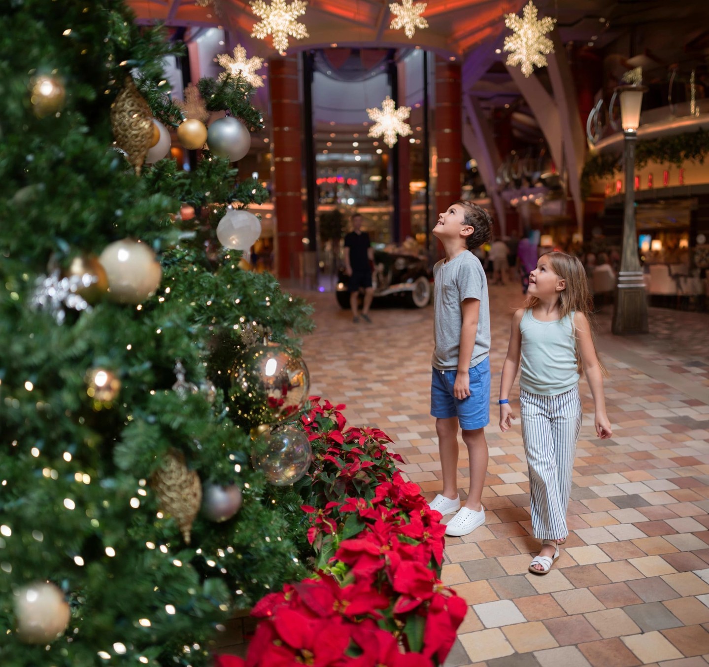 ❄️ Switch the snow for sand this Christmas!🎄Discover the magic of the holidays at sea. From twinkling lights to traditional feasts, along to Christmas carols, and immerse yourself in endless holiday cheer. Deck your holidays with Royal Caribbean! #ChristmasAtSea #RoyalCaribbean #HolidayCruise