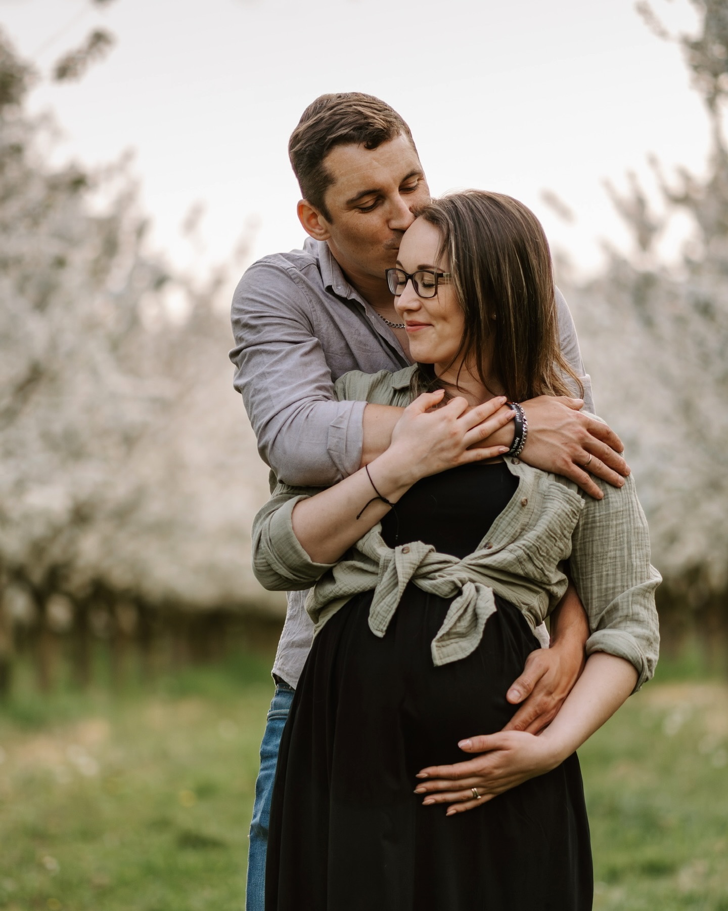 Und hier Part 3 von unserem Frühlings Babybauch Shooting 🌸
.
.
.
#babybauch #babybauchshooting #pärchenshooting #paarfotografie #frühling #apfelblüte #couplegoals #baby2024 #familienfotografie #paarfotografie #rheinhessen #rheinhessenliebe