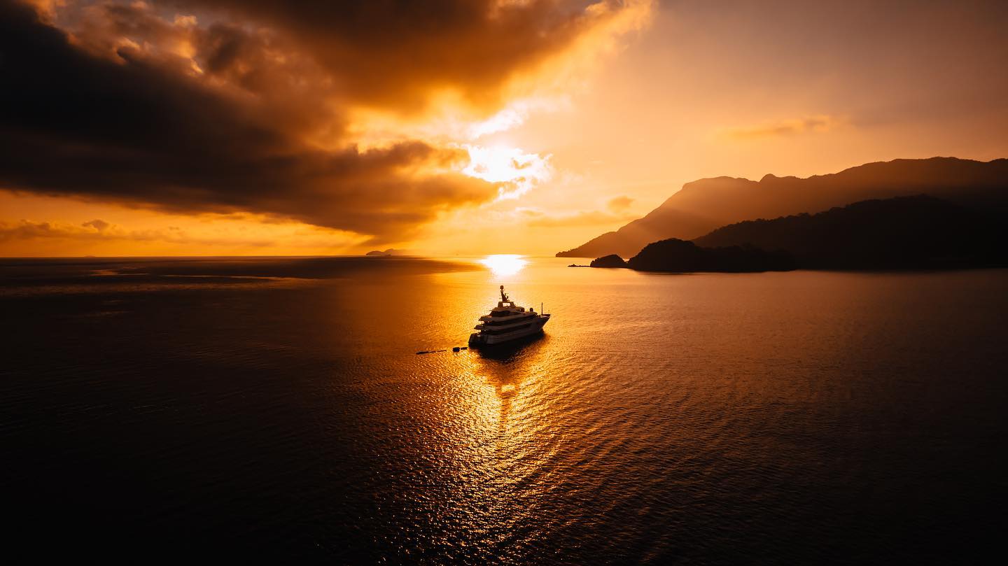🎥 Adrift Film Festival Banner Photo Contest 2021 📸
🙌🏼 NEW entry!!
📸 @drone_yachtie
#yachtiesonly for more information on how to enter follow the link in our bio
Update!!! 2021 Banner Photo Competition entry date has been extended to 1st October, 2021 📸 and the cash prize doubled!
+ all submitted entries are valid
+ up to 5 entry submittal per person
+ photo required to be wide angle, high res, ocean themed, include all or partial of a boat, include a clear space for font, create a feeling of being ‘adrift’
+ 1st October, 2021 entry deadline
+ $500 cash prize
+ guest seat on AFF judge panel
Please support Adrift Film Festival 2022 by joining us at the live event in 2022 at @parkandocean with donations to @yachtaidglobal
#yachtiesonly #yachtlife #yacht #yachtparty #yachtlifestyle #yachting #yachts #yachtcrew #yachtbroker #yachtcharter #yachtlover #yachtstyle #yachtworld #yachtingworld #yachtie #yachties #yachtieworld #yachtielife #yachty #captain #deckhand #stewardess #chef #crew #crewlife