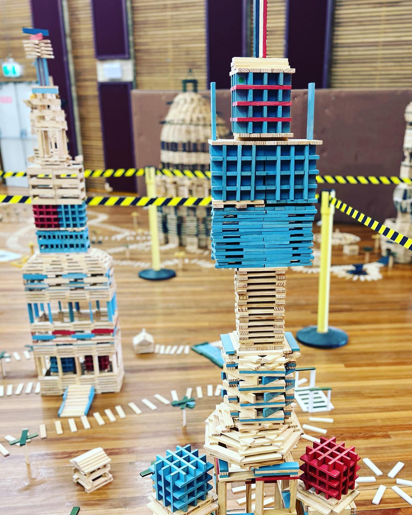 Be the architect program : Team 2 is building around geometric shapes and cubes π§π¦ well done!!! π€©