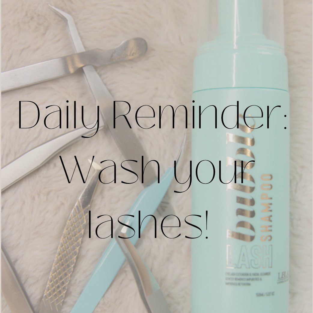 This is your daily reminder to wash your lashes!
Washing your lashes can help your lash extension retention in so many ways! Especially if you are something who uses oils on their skin or wears makeup daily! If you want to boost your retention, washing lashes daily will definitely help with that!
If you need a good lash soap b please send me a message and we can get you one at your next appointment! 💓