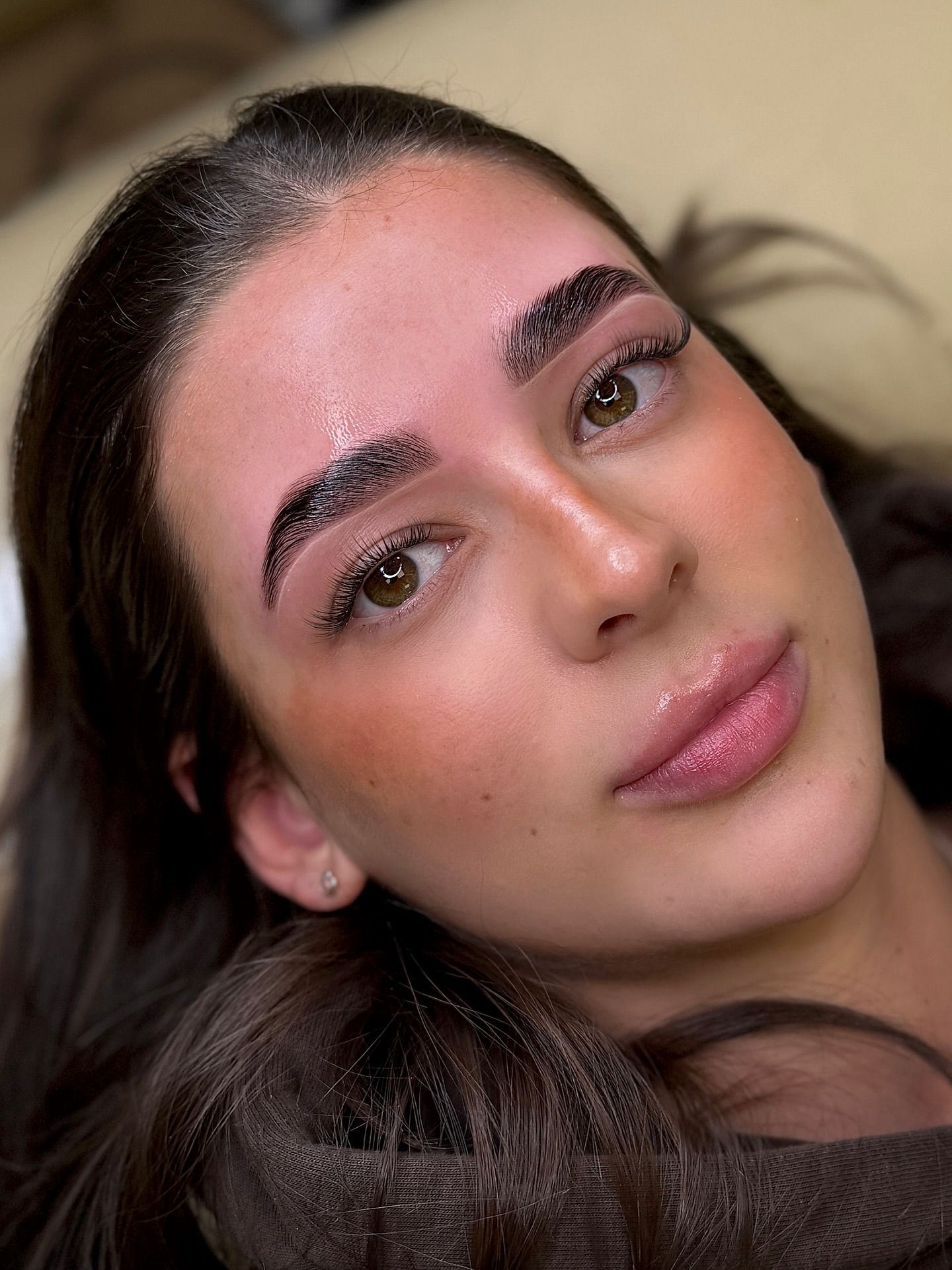 Get ready for some serious brow envy! đŞ Before & after on one of my favourite clients đ
Products: @buffbrowz @saintandserenity @labfactorpro @browfactoruk @browcodepro @browcode @elan.uk @oko.uk_
