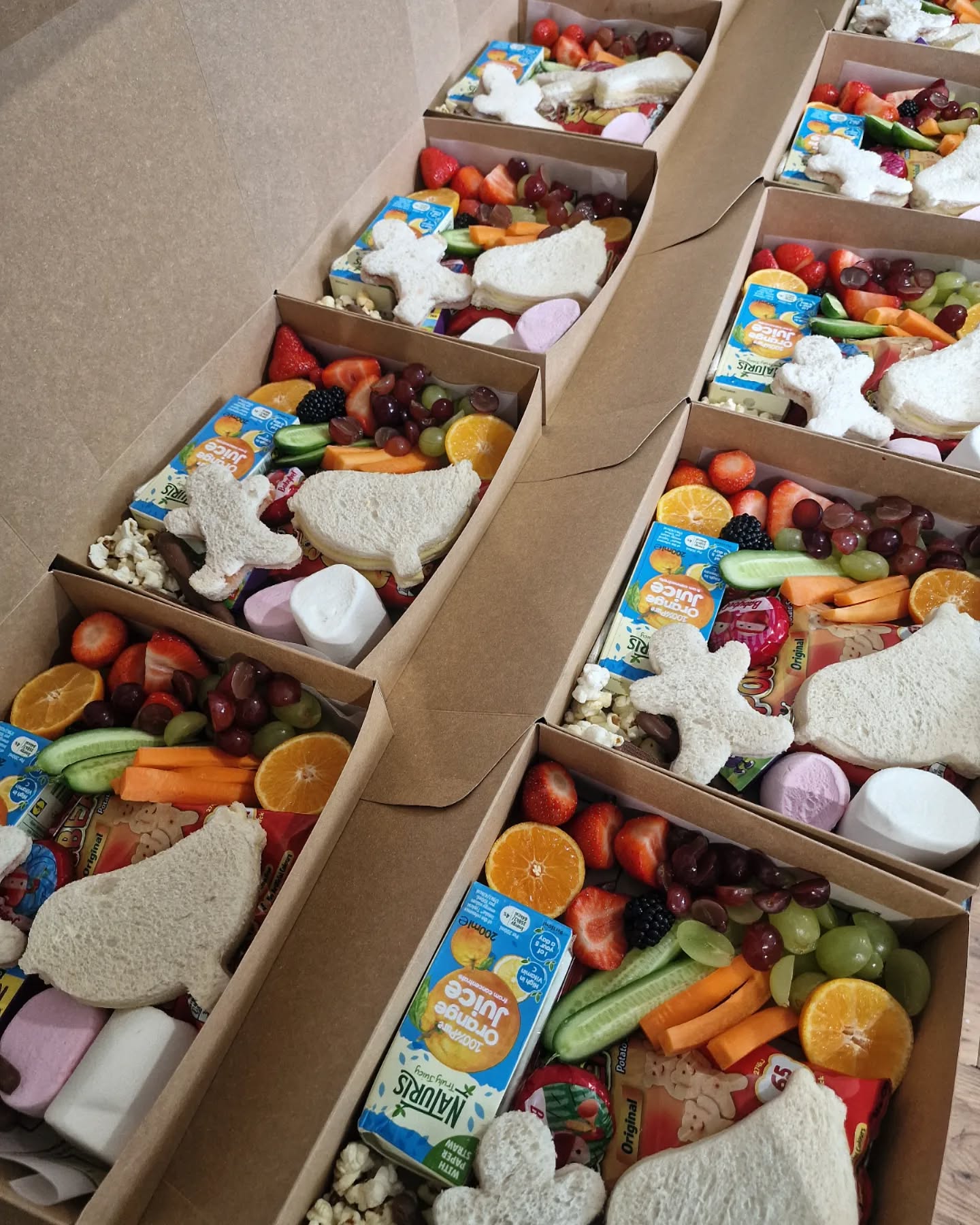26 Personalised kids graze box for a very special birthday girl!
.
.
.
.
.
.
#kidsparty #partyboxes #foodlovers #childrensparty #childrenfood #wellbalancedmeal #freshfruits #wellbalanced #eatgoodfeelgood #eatgood #food #eat #birthdayfood #birthdaygirl #wokinghambusiness #wokingham #graze #grazeboxes #allyoucaneat #partyfoodforkids #partyfoodideas #partyfoods #yummy #yum #omgfood #omg #berkshire #foodgloriousfood #bestpartyfood #celebratewithus