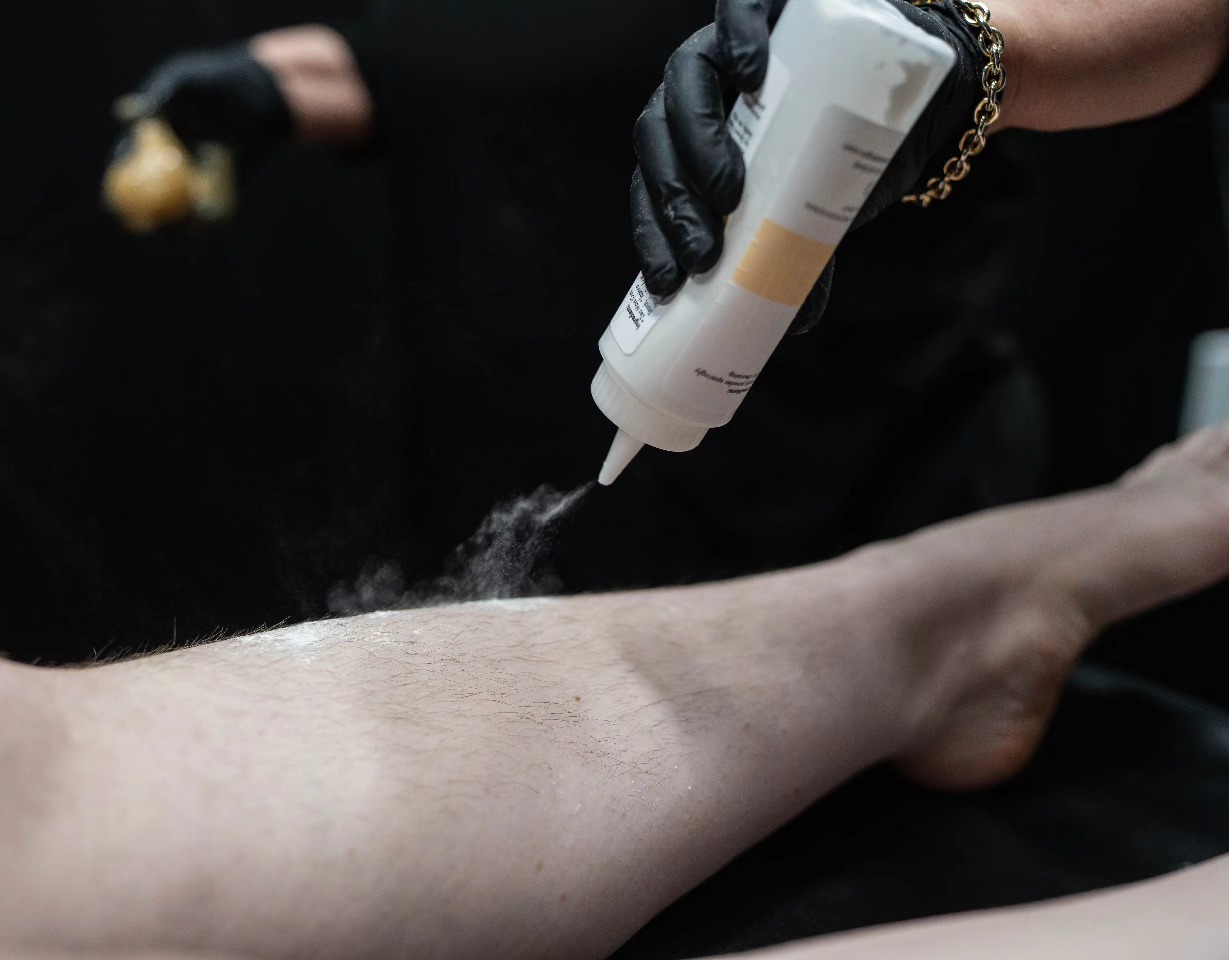 YOU MAY BECOME ADDICTED to the silky smooth, all-natural experience of ✨sugaring✨ for leg hair removal. Here's why this ancient method might just become your go-to ritual:
xx
1. Ridiculously Smooth Results 🧈
Sugaring removes hair *from the root*, not just at the surface. That means your legs stay smoother for longer—up to 4–6 weeks. Plus, sugar has moisturizing benefits. Once you feel how soft your legs are after a session, shaving may feel like a disappointing fling by comparison.
xx
2. Less Pain, More Gain 👌👍
Unlike waxing, sugaring sticks to *hair*, not *live skin* AND we're pulling with the hair growth rather than against. Translation: less pain, less irritation, less breakage and way fewer ingrown hairs. It’s the kind of comfort that makes you wonder why you ever endured anything else.
xx
3. It Gets Easier (& Addictively Better) 😣➡️☺️
With consistent sugaring, your hair grows back **finer, softer, and sparser**. Over time, you’ll notice less regrowth and easier maintenance. It becomes less of a chore and more of a sweet reward.
xx
4. Clean, Green, and Skin-Loving 🧼 🌿
The sugar paste is usually made of just sugar, lemon, and water—*edible-level natural*. No chemical cocktails or synthetic fragrances. It’s gentle enough for sensitive skin and kind to the planet. Once you experience that clean feeling, you might never go back.
xx
5. Exfoliation Bonus 🧽🦵
Sugaring doubles as a light exfoliator, sloughing off dead skin cells and leaving your legs glowing. You walk out with not just hair-free skin—but *radiant, touchable skin* you’ll want to show off.
xx
So yes— you might become addicted 😝, but when the addiction is to have silky, healthy skin and fewer ingrown hairs, can you really call that a bad thing?
Ready to dip your legs into the sweet side of hair removal? Try it once to decide for yourself!
Visit the FFBC website to make your appointment : fearlessfemmebeautyco.com
