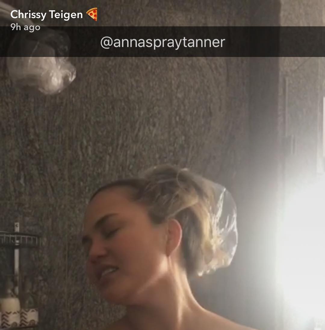 Thanks @chrissyteigen for the shout out! 😘👙