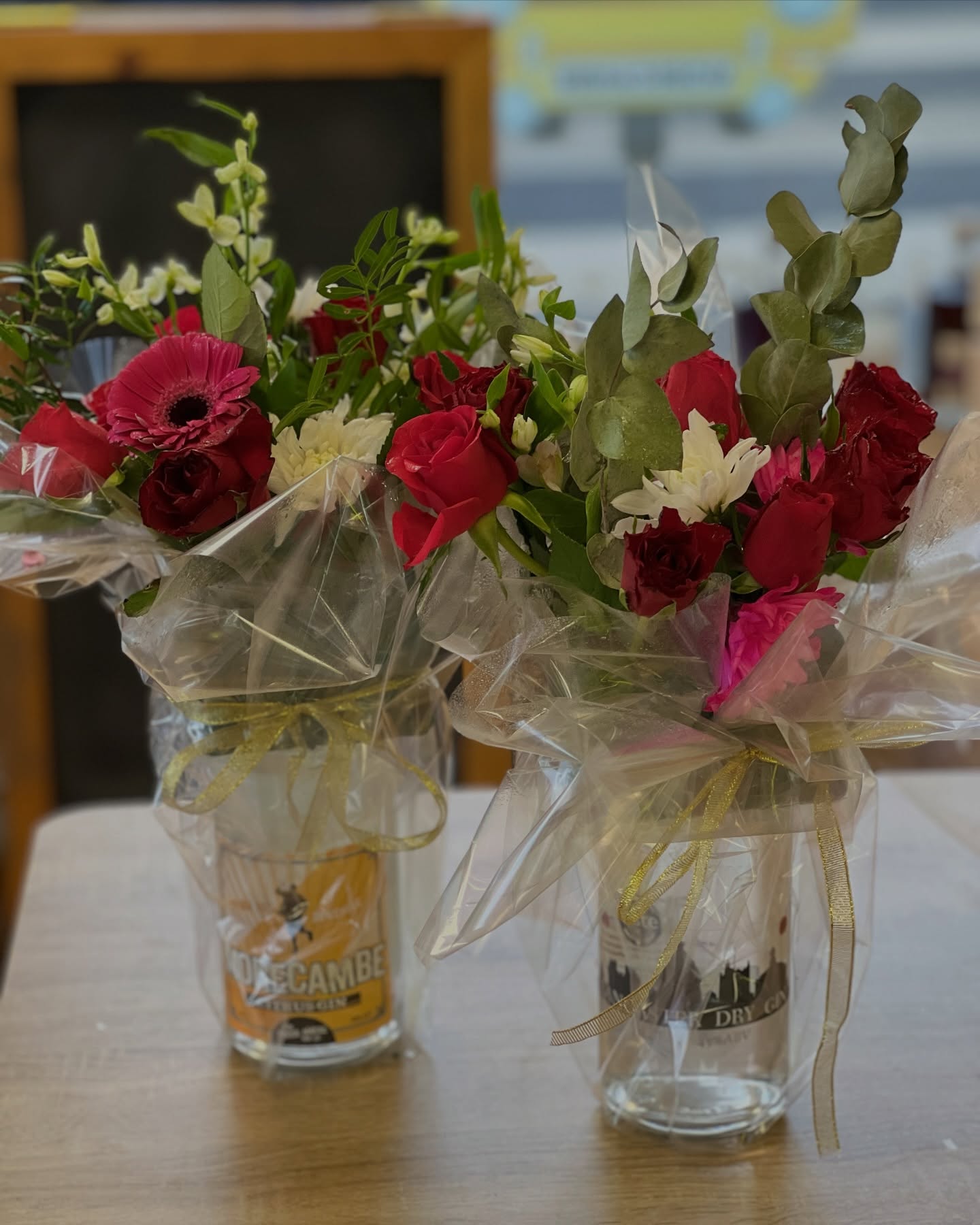Roses are red, violets are fine…
but flowers and gin? Now that’s a Valentine 🍸🌹
Our Three Wheel Gin bottle bouquets are available to order now, for collection or local delivery in time for Valentine’s Day 💛