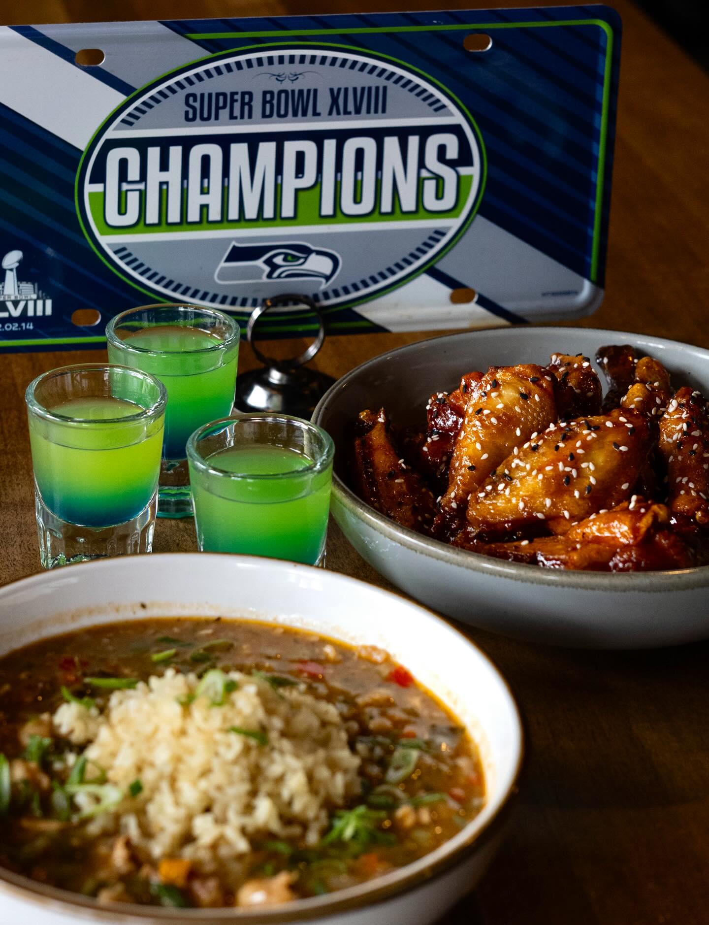 SEAHAWK SUPER BOWL SUNDAY SPECIALS 💙💚
Available Sunday February 8th during the game - game starts at 3:30
*Dine-in only
#seattleeats #seattlefoodie #seattlefood #seahwaks #superbowl
