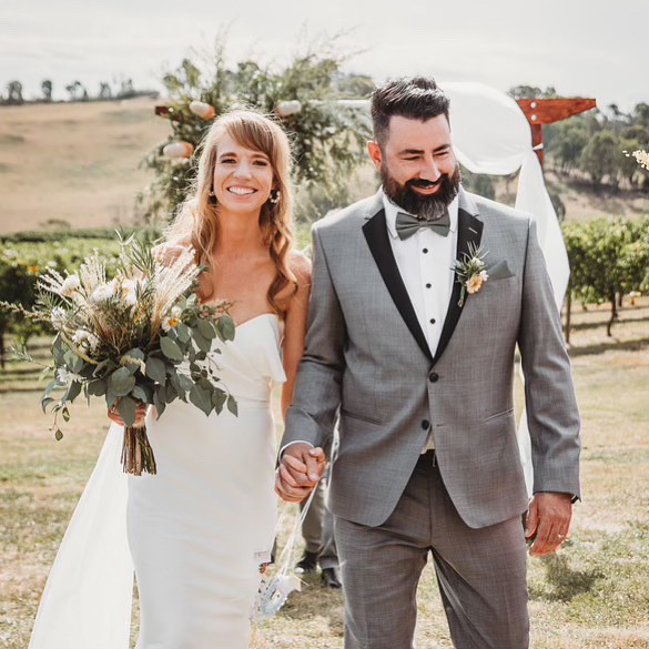 MMH bride Krystal featuring our Marlie pearls 🤍 Congratulations beautiful 👰
#weddingsaustralia #australianweddings #weddingsofsydney #sydneyweddings #melbourneweddings #brisbaneweddings #adelaideweddings #perthweddings #southcoastweddings #southernhighlandsweddings #sydneybride #melbournebride #weddingseason #weddinginspo #onefineday #weddingjewellery #bridaljewellery #bridesmaidsjewellery
#buyfromthebush #handmadeinaustralia #southernhighlandweddings #bridalearrings #countryliving #coastalweddings #southcoastweddings #weddingideas #ruralweddings
