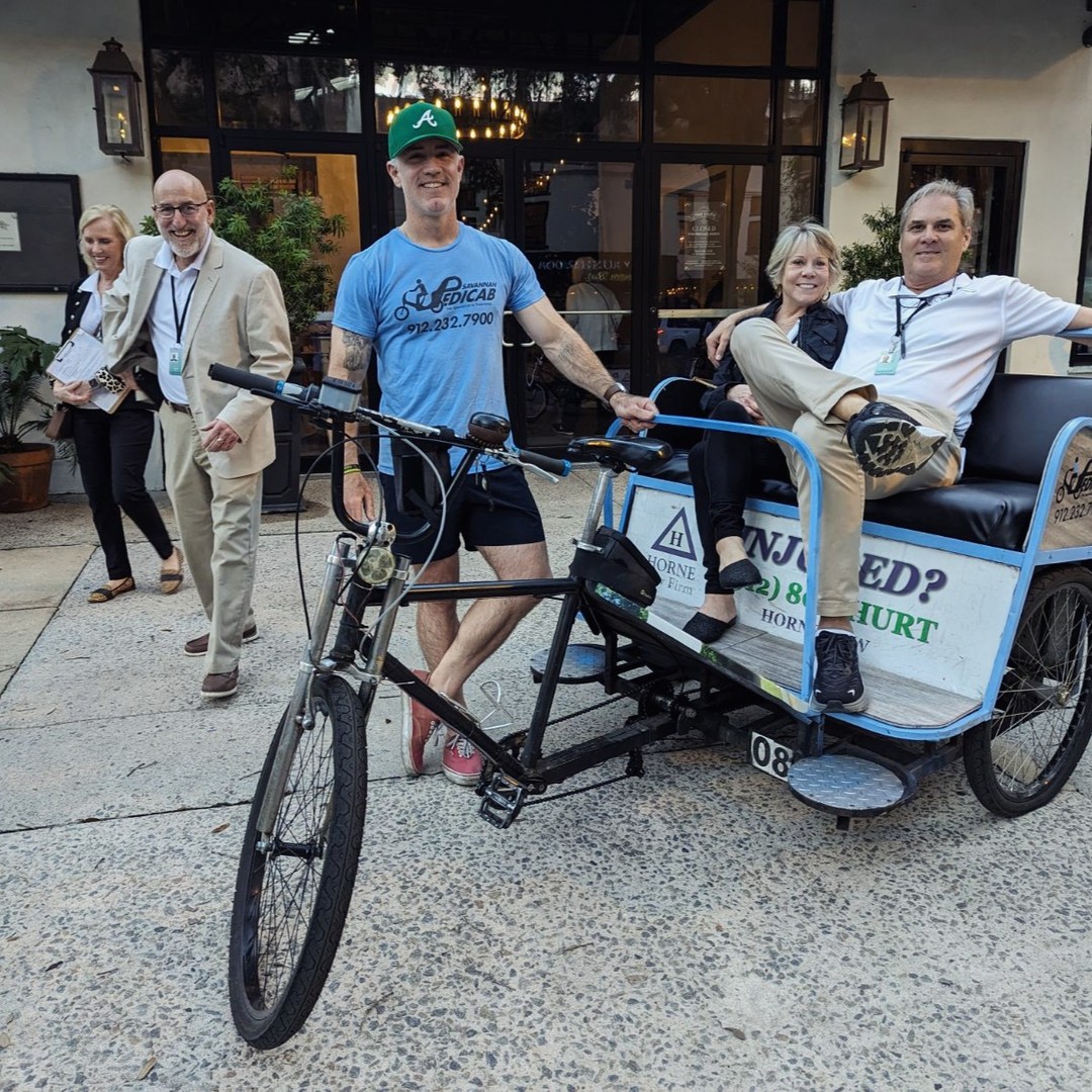 The @savannahpedicab team had a great time playing #scavengerhunt 🧐 with the @bcbsassociation group of a hundred people! 🤪 Our pedicabs were used to quickly move from spot to spot throughout the historic district and to find all the clues. Everybody won!
--
💻Book online: www.savannahpedicab.com
📞Call us: (912) 232-7900
Special events? 📧e-mail us: info@savannahpedicab.com
#pedicab #savannah #savannahbiketaxi #grouprides #savannahpedicab #specialevents