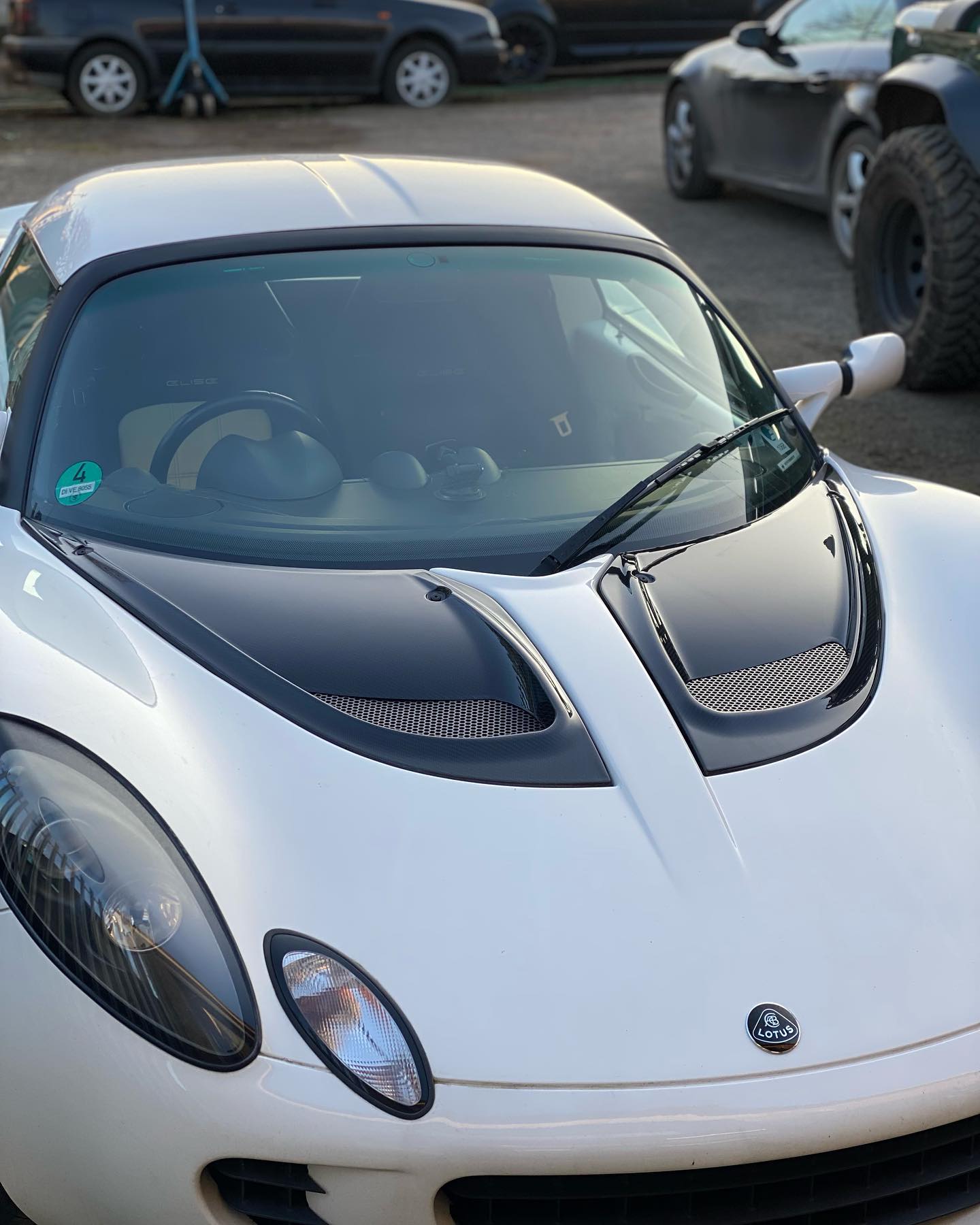 We had a customer drop in this afternoon as he was passing by the shop. He came to see our radiator ducts in the flesh. Needless to say he left with a set and we enjoyed fitting them for him whilst talking all things Lotus 💪🏻
-
-
#lotus #lotuselise #lotuselises2 #elises2 #sportscar #carbonfibre #carbonfiber #carbon #cfrp #lasercut #lasercutting #precision #britishmanufactured #osportdesign