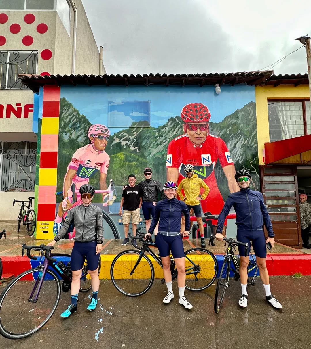 Pedal into the heart of Colombia's enchantment! 🚴♂️✨ From vibrant cityscapes to scenic countryside, every ride is a kaleidoscope of breathtaking views and cultural wonders. 🇨🇴 Embrace the thrill of adventure on two wheels and let Colombia unfold its beauty before your eyes.
In this photo are two legendary Colombian cyclists, one being the great Nairo Quintana, and the other Patrocinio Jimenez (in the black jersey), who is a collaborator in our experiences in Colombia. If you join us, you'll undoubtedly get to know some of these legends.
#ColombiaCyclingMagic #BikeAdventure #ExploreWithEveryPedal 🌟
#colombianbeetleadventures
#ridewithpassion
#cyclingparadise