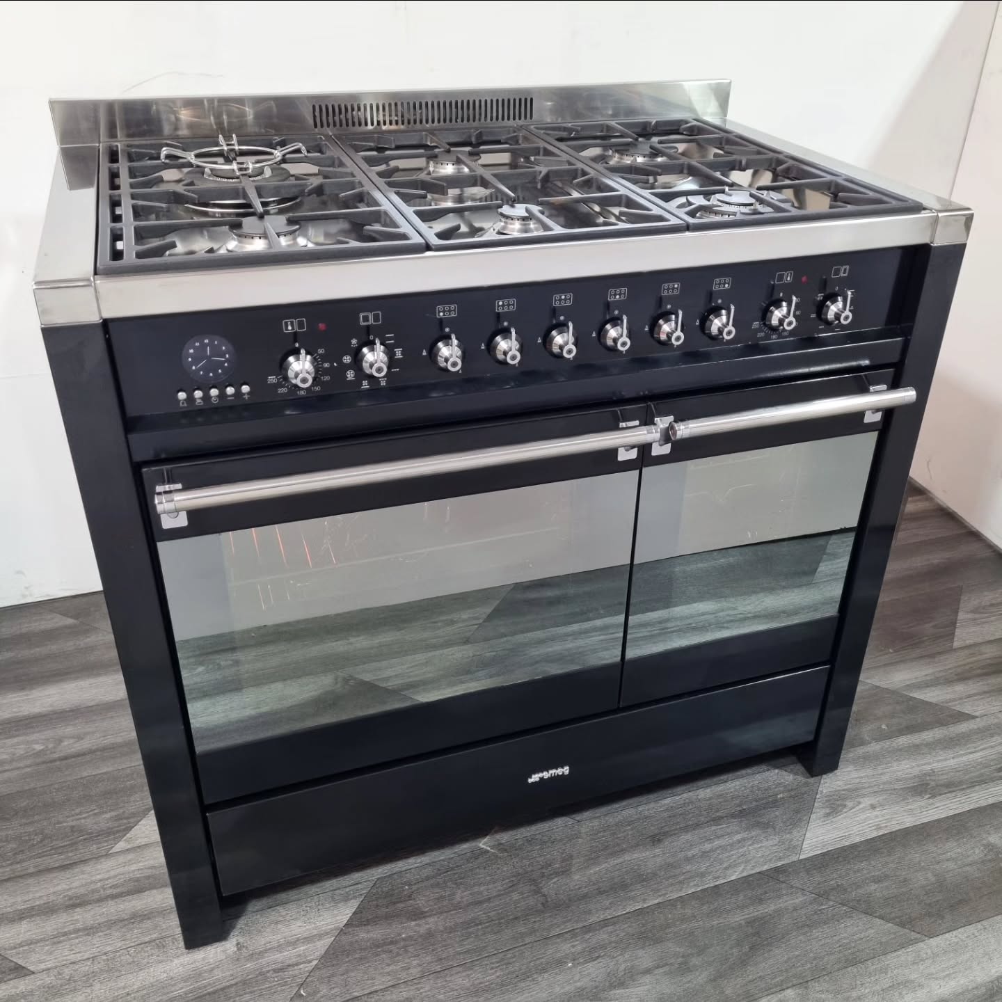 SMEG Opera A2-8
#smeg #glossblack #stainlesssteel #100cm #oven