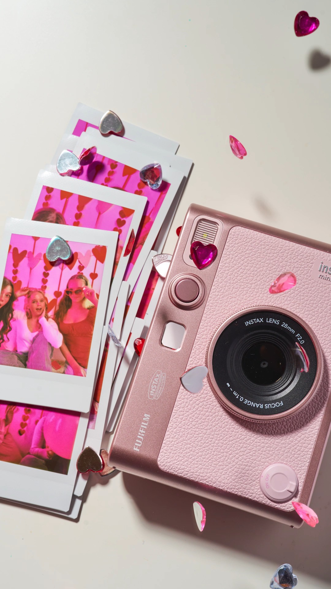 Soft pink days with your favorite people
Instax Mini Evo makes every memory permanent
#instax #instaxEgypt #InstaxMiniEvo #GentleRoseEdition #PrintedMoments