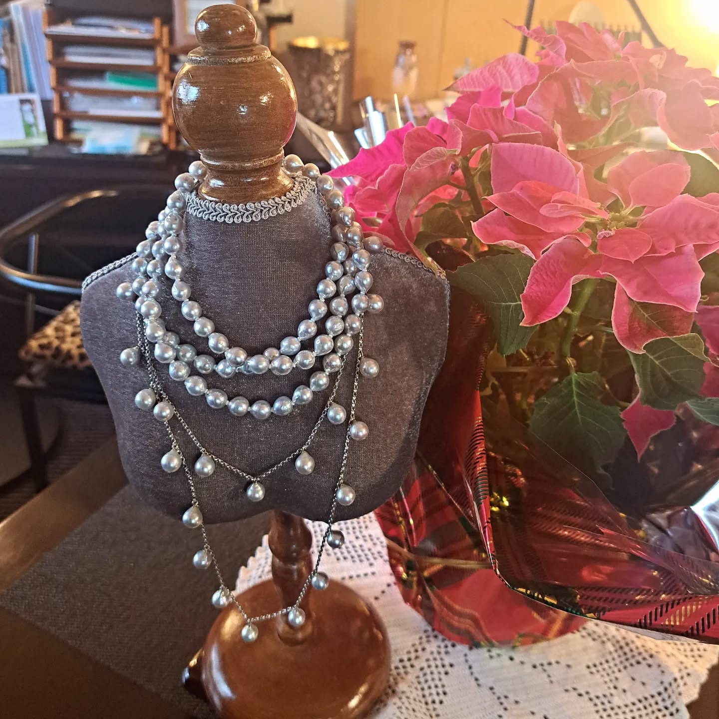 I wish you
a very Merry Christmas ✴
#acco #pearljewelry
#akoya #baroque #horayainternational