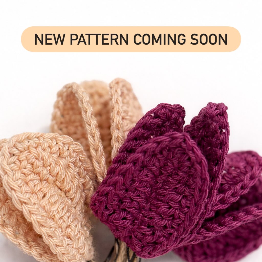 A new pattern heading your way soon. I am really hoping you can see what it is from this photo!!
This one has been worked on for a while and gone through a few changes but I think this one is my favourite. ❤️
#crochetflowers #crochetpattern #stresslesscraftmore #flowerstagram #crochetismysuperpower