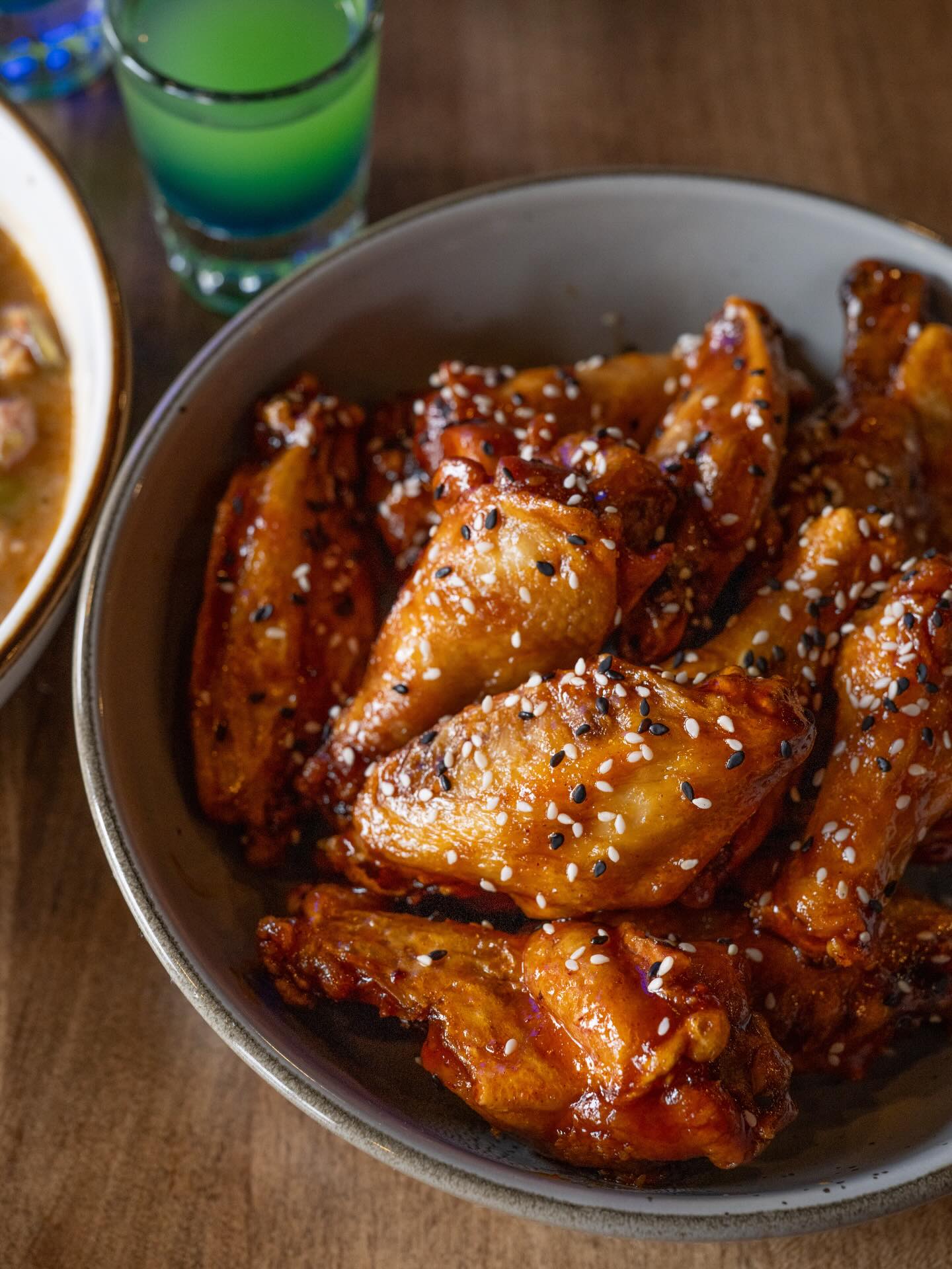 12th Man Wings | Smoked wings with your choice of 2 sauces. Served with celery, carrots, ranch & bleu cheese.
Super Bowl Sunday at 3:30pm February 8th
#seattleeats #seattlefoodie #seattlefood #seattleseahawks #seahawks