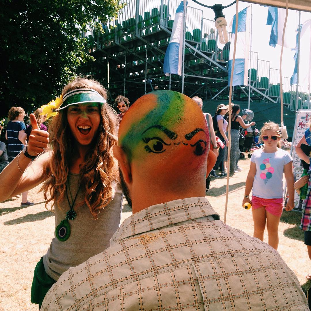 Gaia created a fabulous sparkly rainbow head this weekend at @officiallatitudefest #tattoosh #latitude15