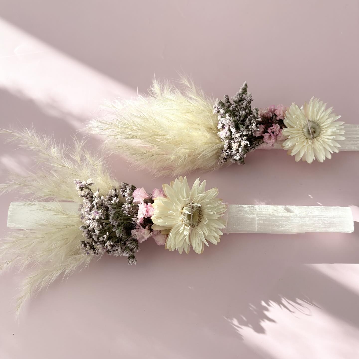 Embrace the Dreamy Beauty
Let this exquisite selenite crystal wand guide you through realms of self-discovery, spiritual exploration, and profound connection to the universe. Each crystal is apx 7-8β long and is hand wrapped in gorgeous dreamy dried botanicals!
#selenitecrystal #selenite #crystal #wednesday #protection #florals #driedflorals