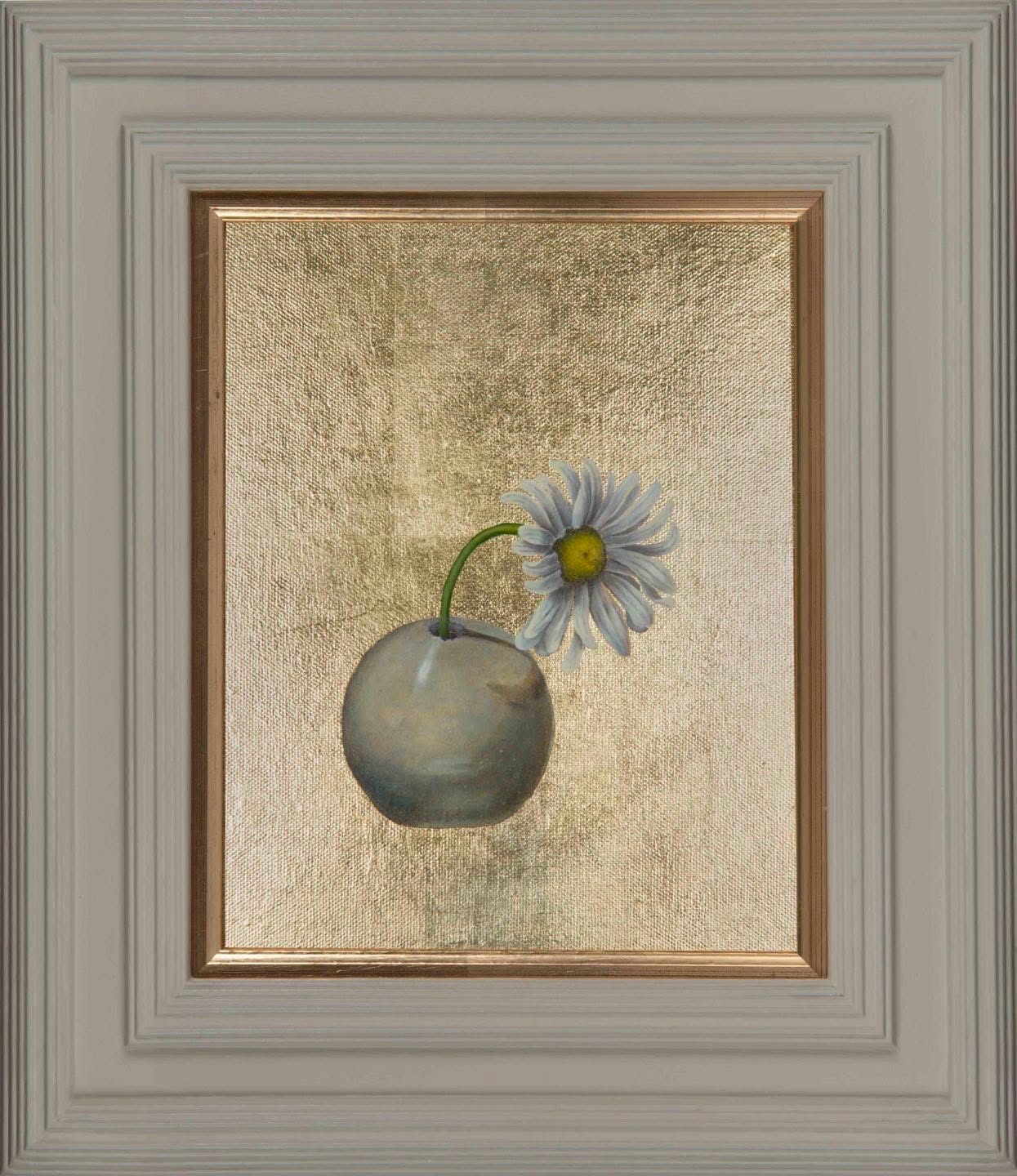 A reminder of Spring during the depths of winter. I love working with gold leaf. It takes on all the textures underneath. In this case a canvas board. It shines in the dark and glows in the light. Quite magical. #flowerpainting #garden #stilllife #goldleaf #edinburghartist #scottishartist #fineart